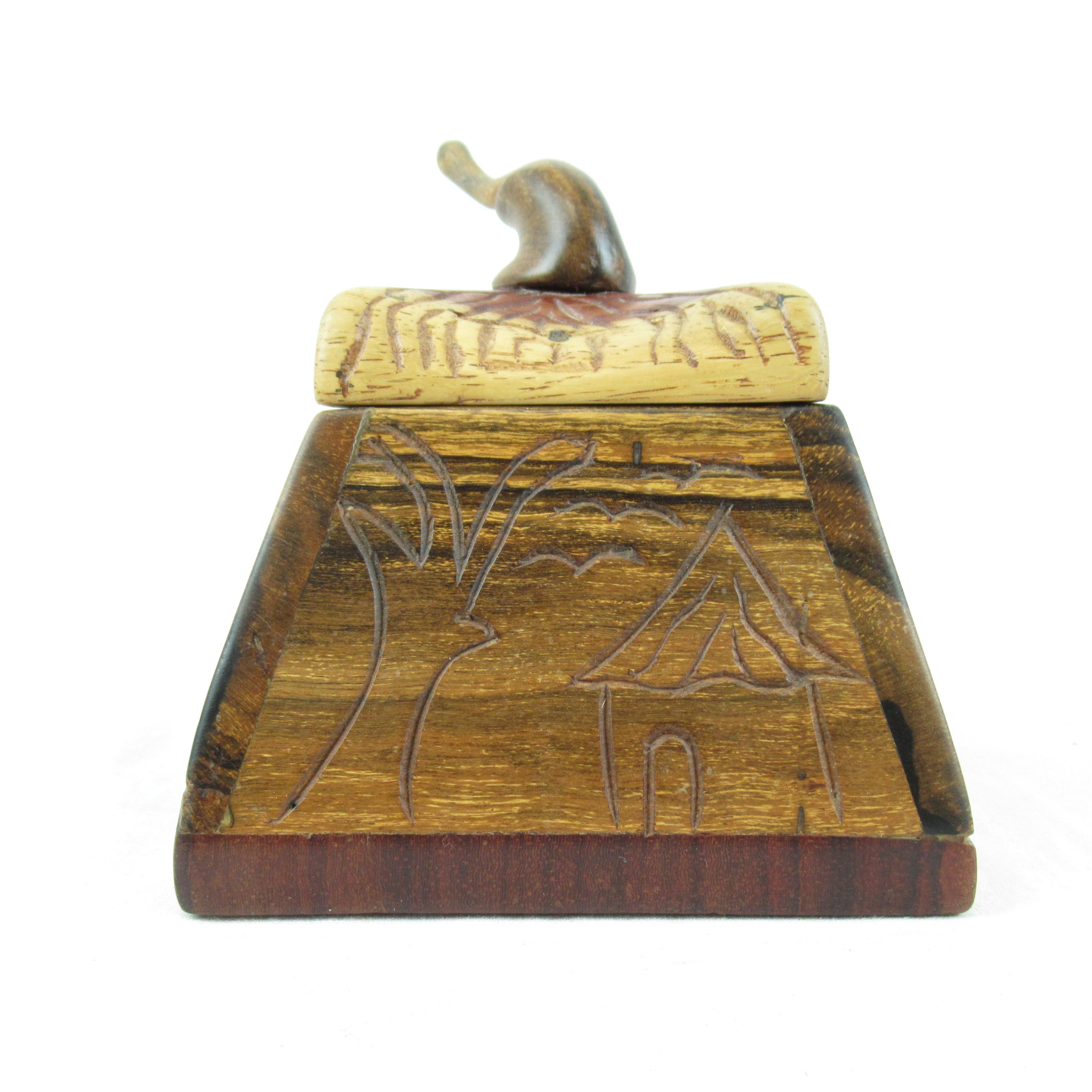 Coffret en bois/ Boîte à tabac avec gravure artisanale - Photo 3