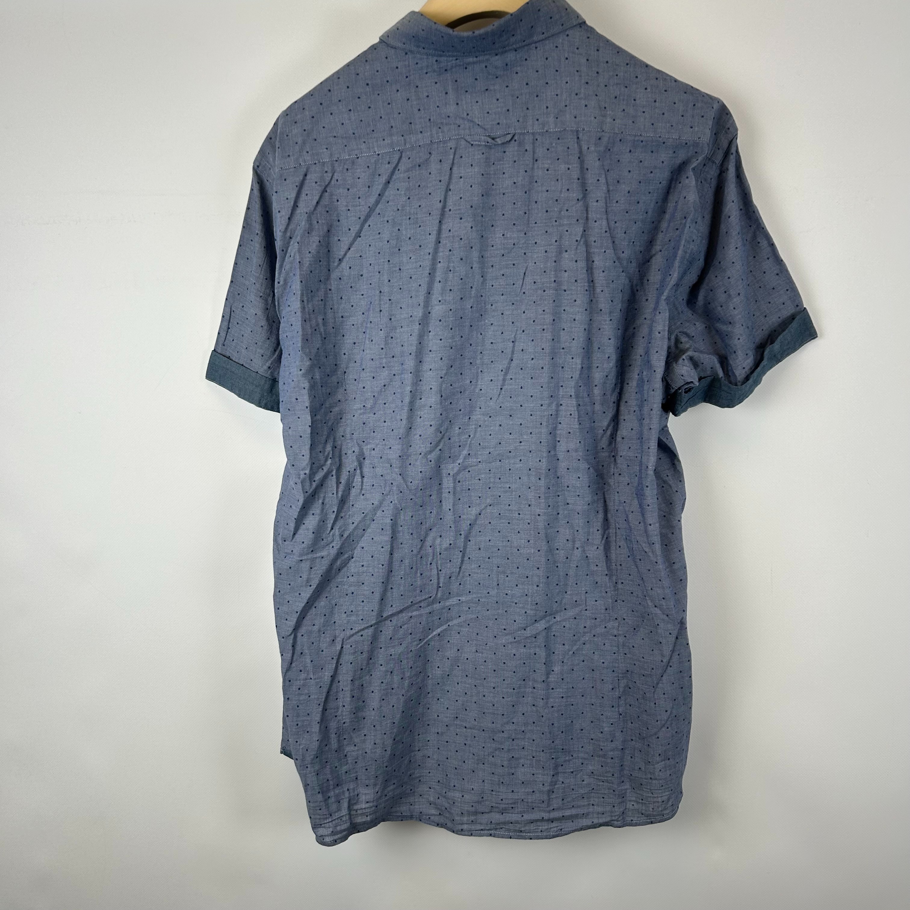 Voir photo 3 de Marc O'Polo - Chemise bleue - Taille 46 Marc O'Polo - Chemise bleue - Taille 46 Très bon état - Vue 3 -