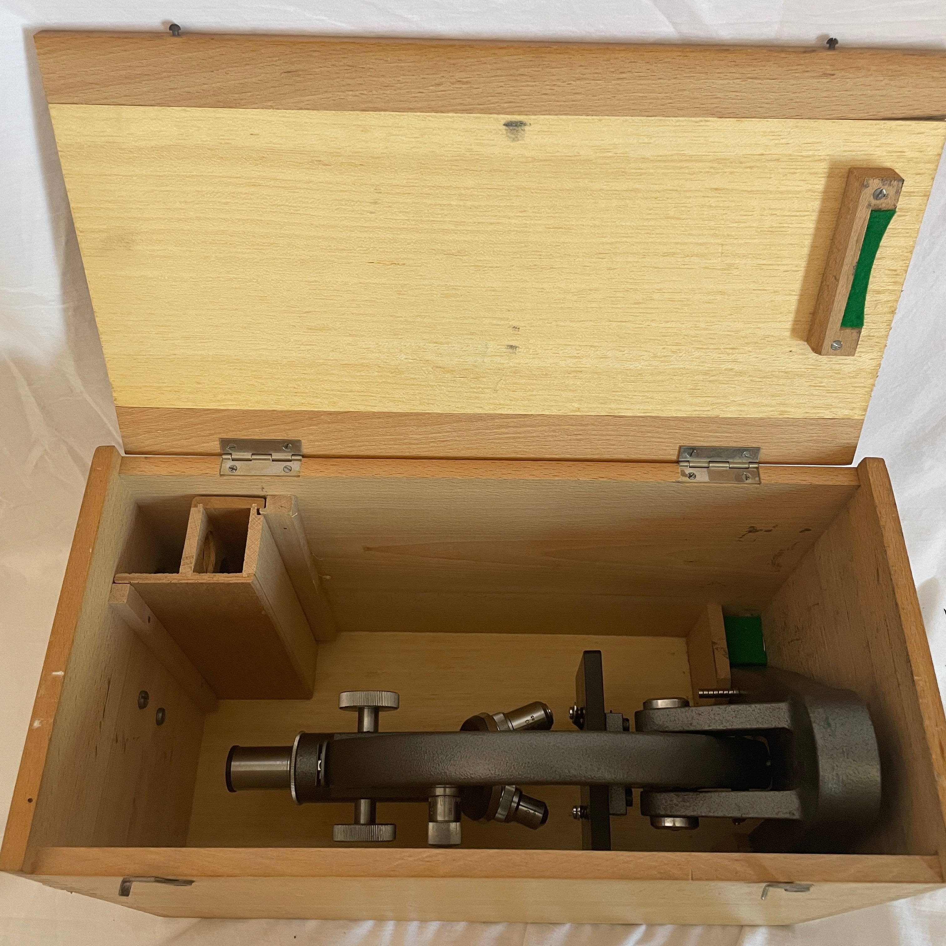 Microscope ancien Lemardeley Très bon état - Vue 2 - 