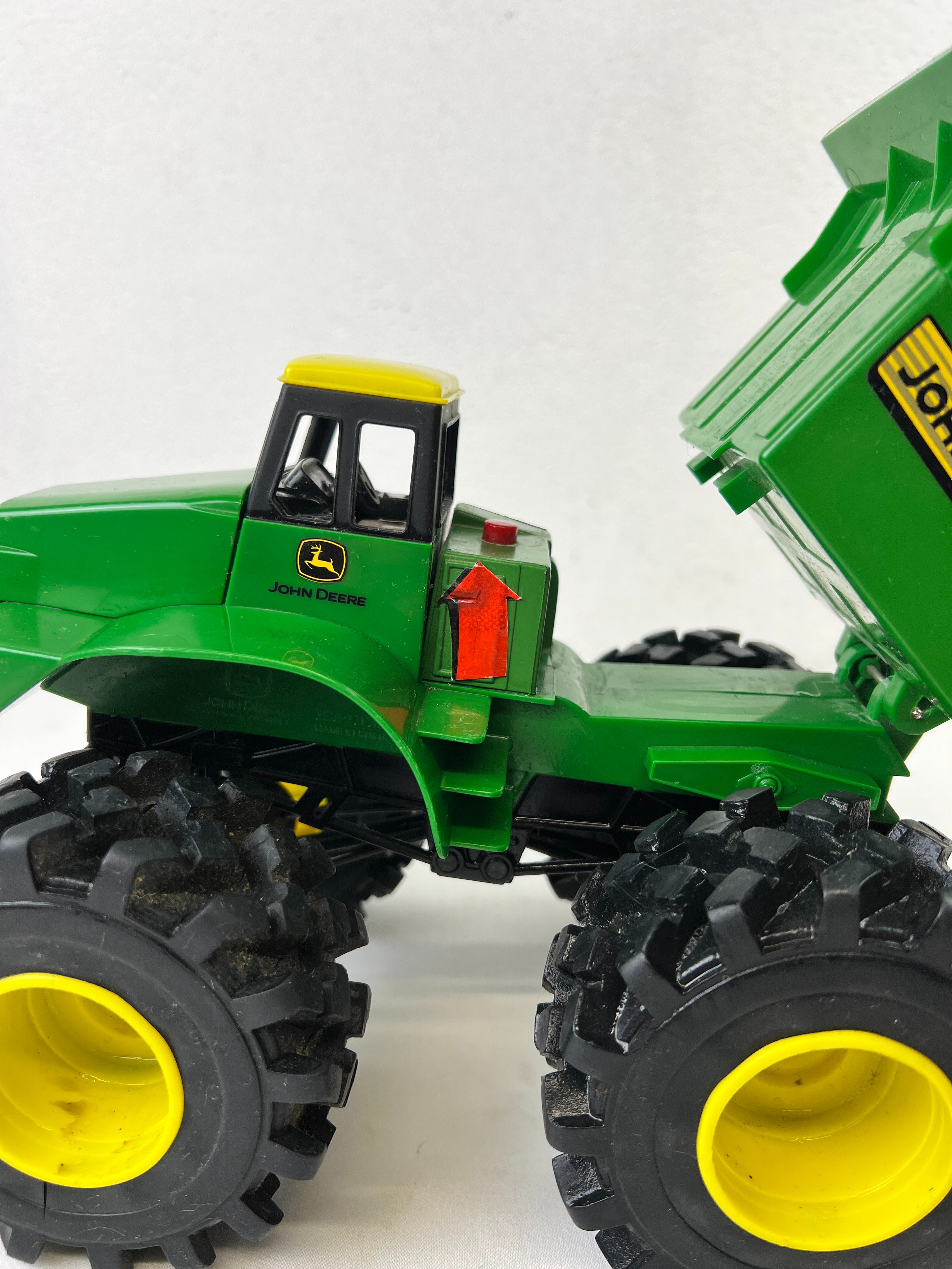 Camion benne basculante John Deere  - Vue 5 - 