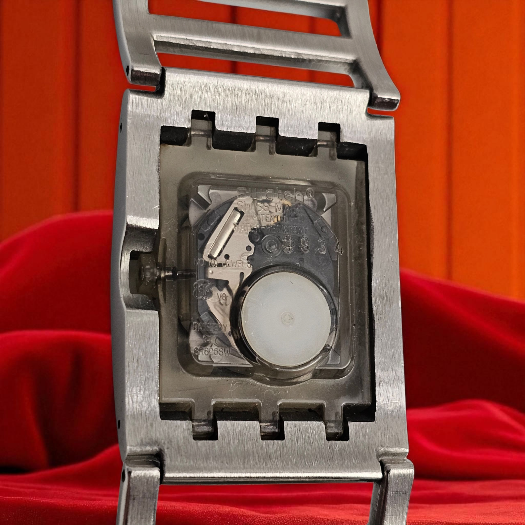 Voir photo 5 de Montre bracelet Swatch Suisse AG 2005 vintage Montre bracelet Swatch Suisse AG 2005 vintage Très bon état - Vue 5 -