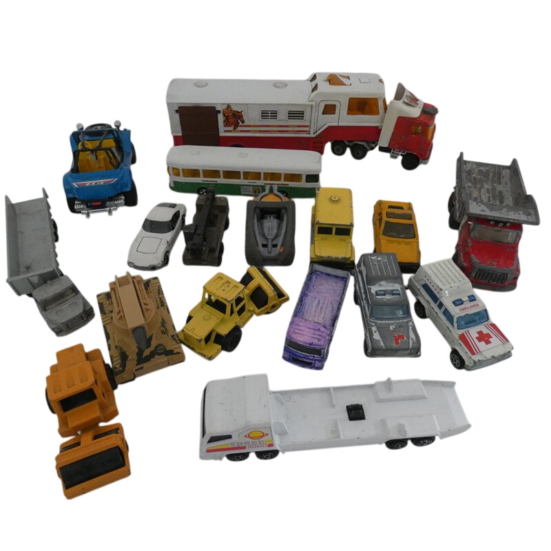Lot de 17 véhicules miniatures MAJORETTE différentes échelles État correct -  reconditionné disponible sur Label Emmaüs