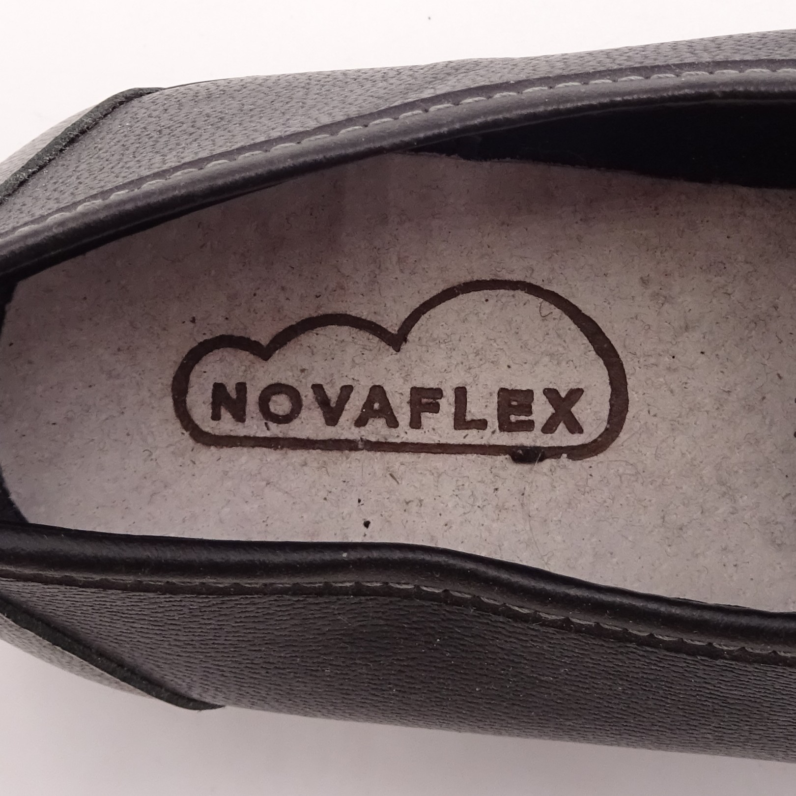 Voir photo 2 de NOVAFLEX Paire de chaussures taille 38 NOVAFLEX Paire de chaussures taille 38 Bon état - Vue 2 -