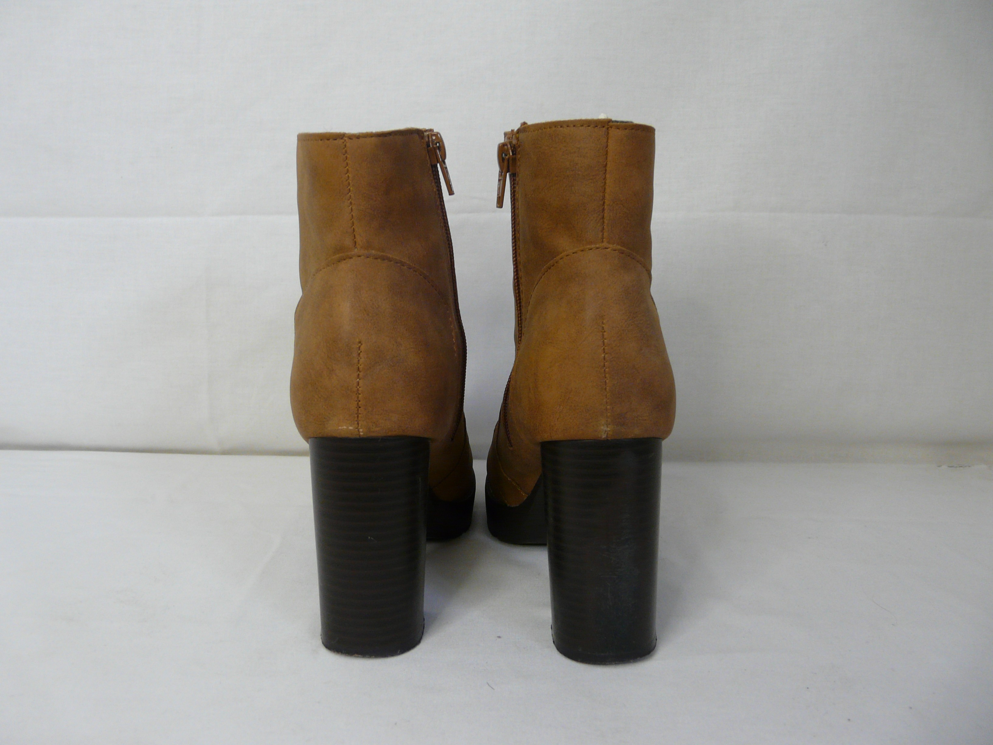 C146 - Bottines à talons - Primark - Pointure 38 - Photo 4
