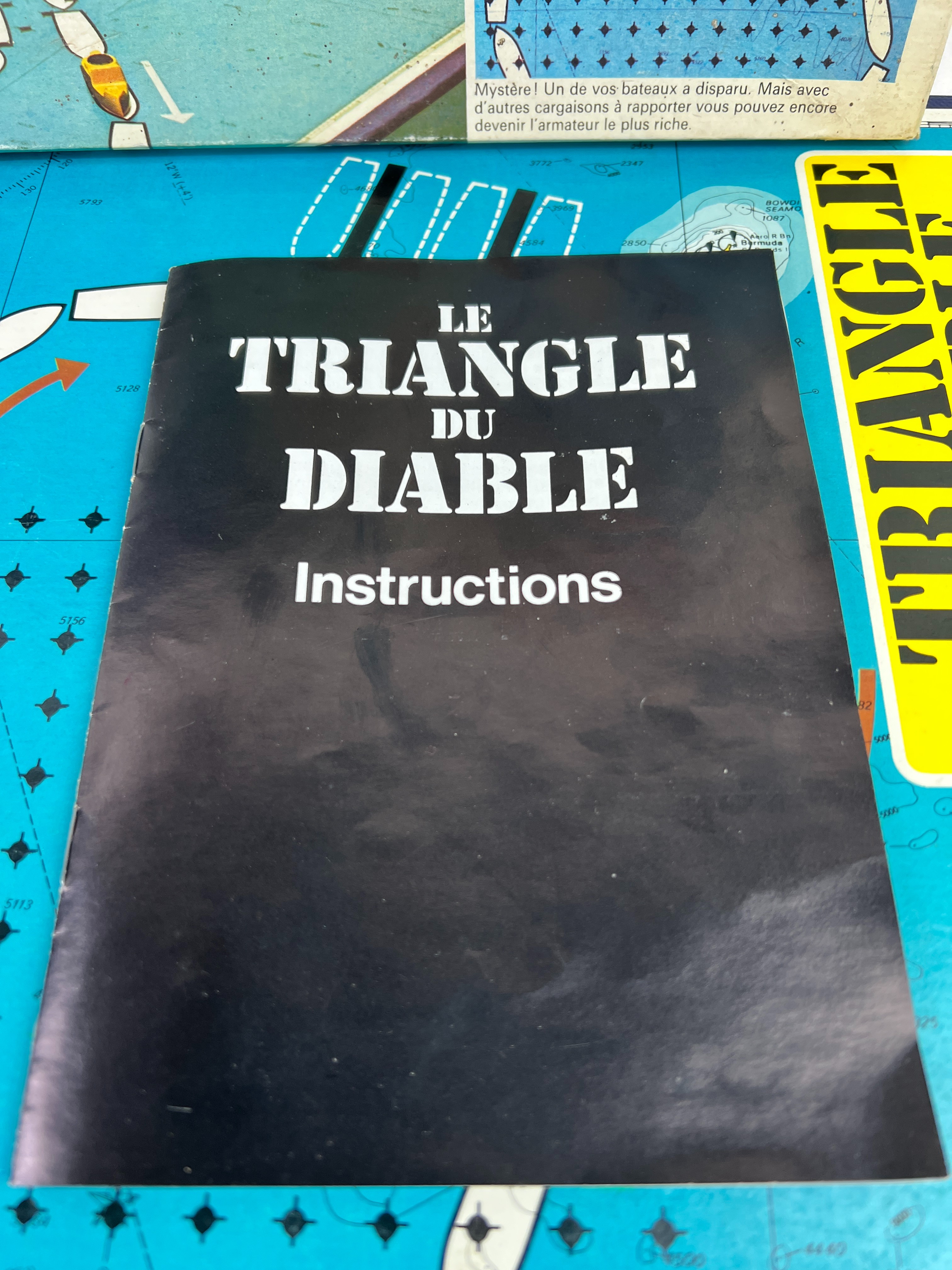 Voir photo 3 de Le triangle du diable MB 1977 Le triangle du diable MB 1977 Très bon état - Vue 3 -