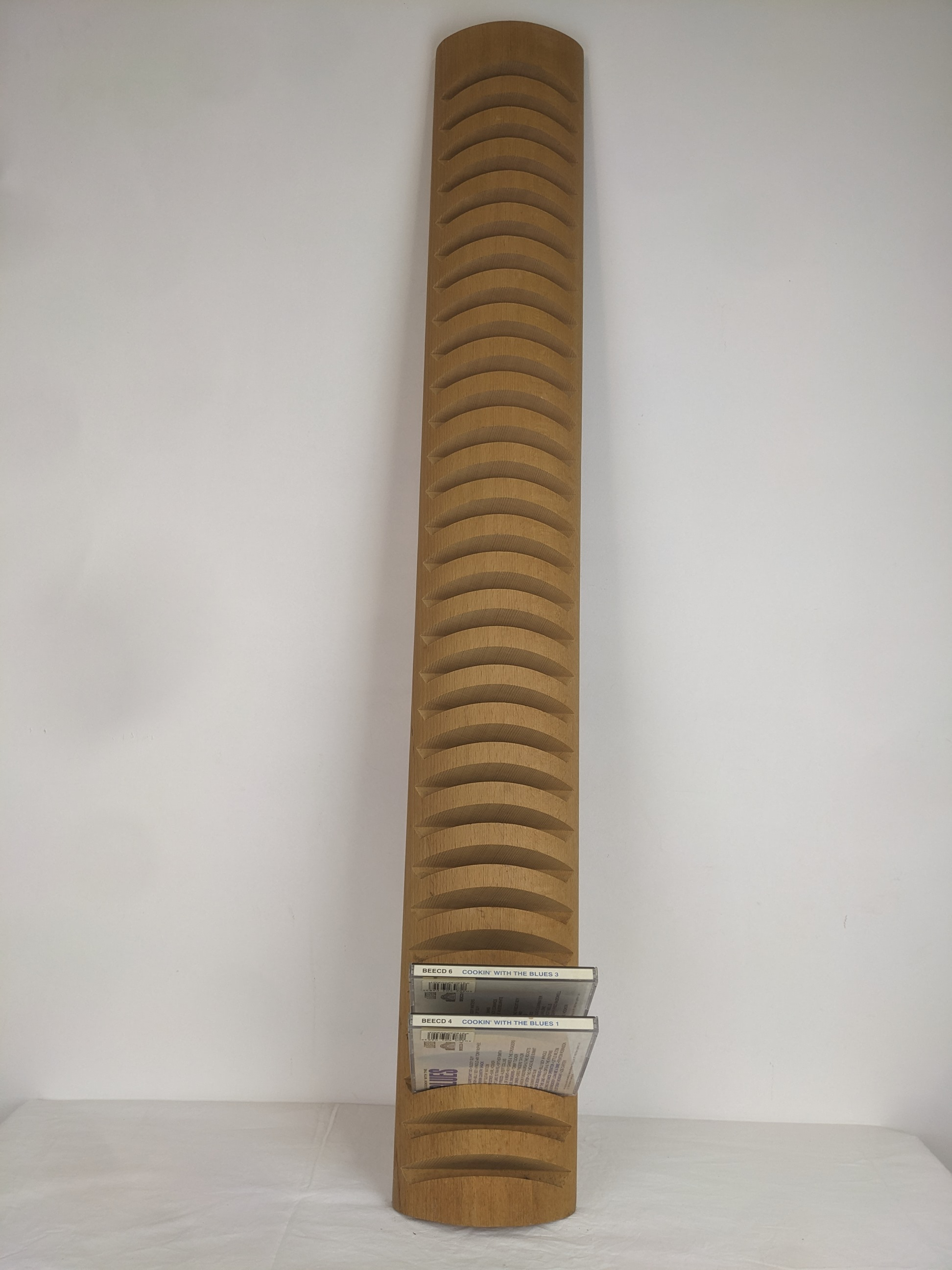 Range CD murale en bois - Photo 1