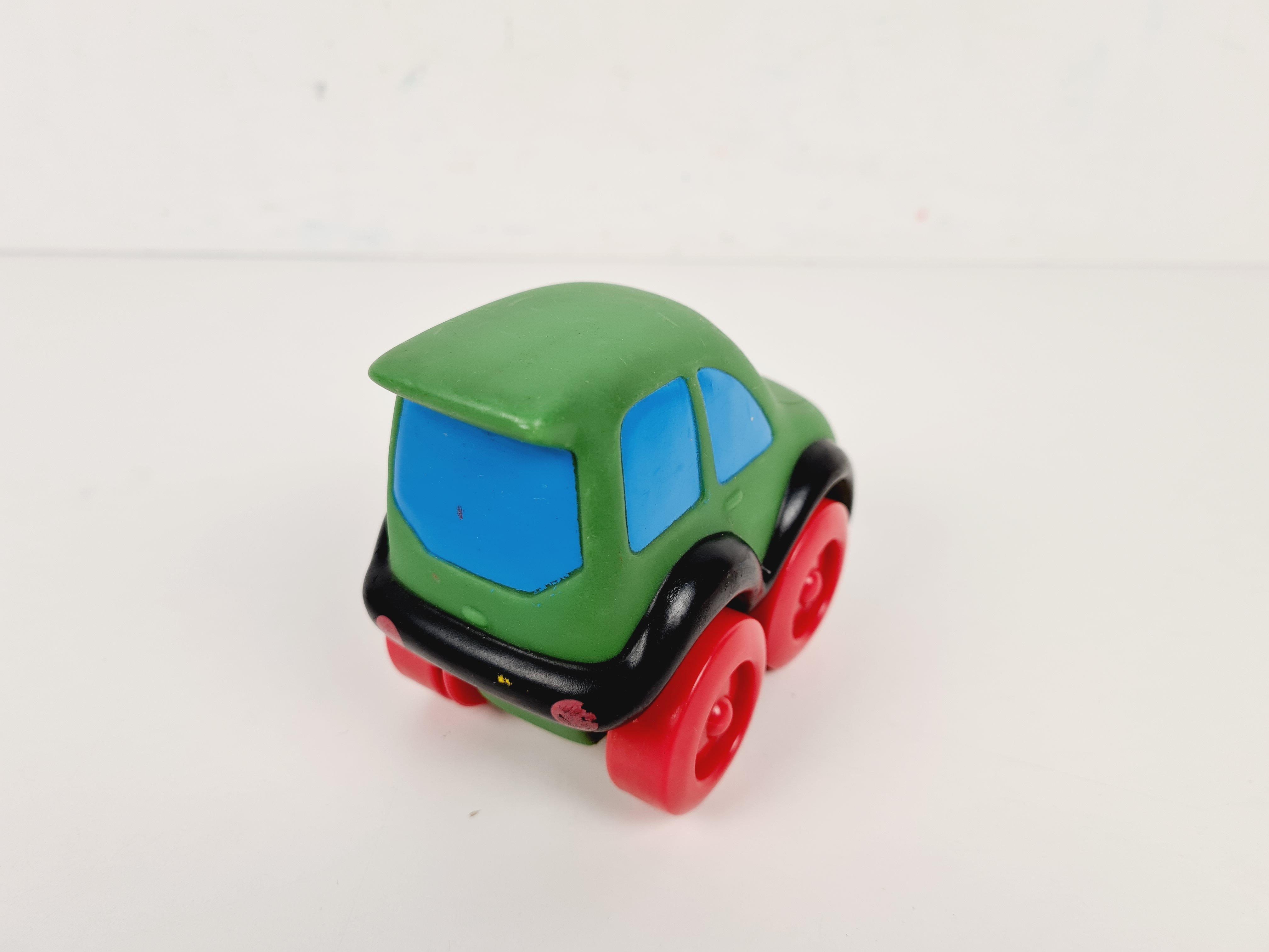 Jeu 1 er âge - Petite voiture - The colored World - Photo 2