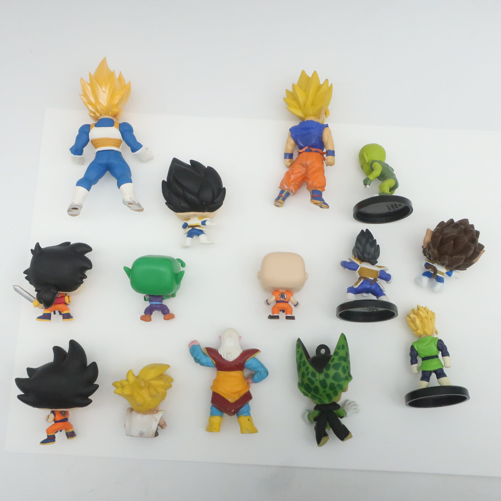 Voir photo 3 de Ensemble de 14 Petites Figurines Dragon Ball Z en plastique Ensemble de 14 Petites Figurines Dragon Ball Z en plastique Bon état - Vue 3 -