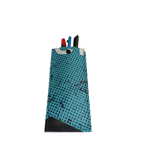 Etui à crayons en bâche recyclée réalisée dans notre atelier ACSOMUR - Photo 1
