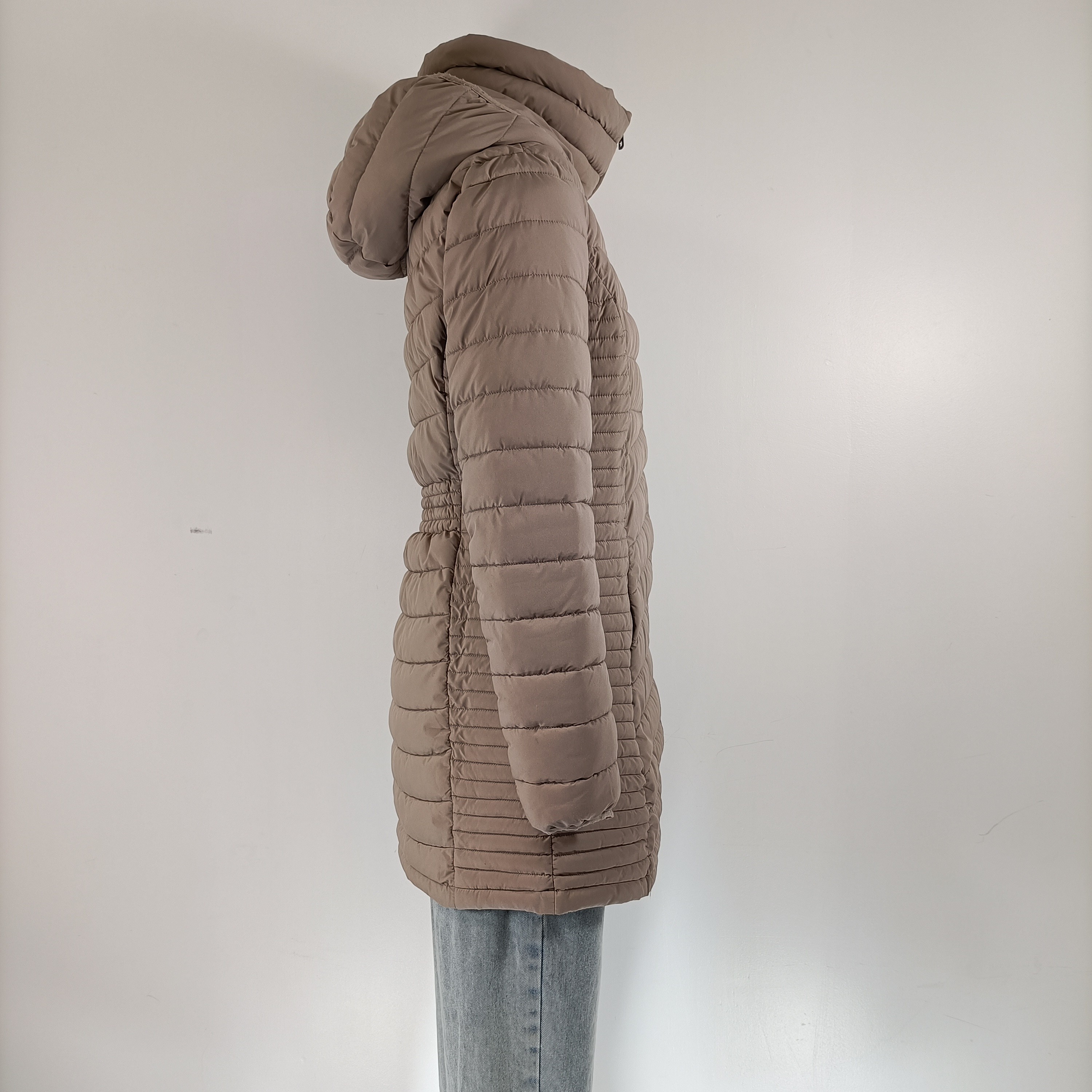 Doudoune beige DKNY Donna Karan New York à capuche, coupe mi-longue légère et chaude, logo dos, taille S  - Vue 4 - 
