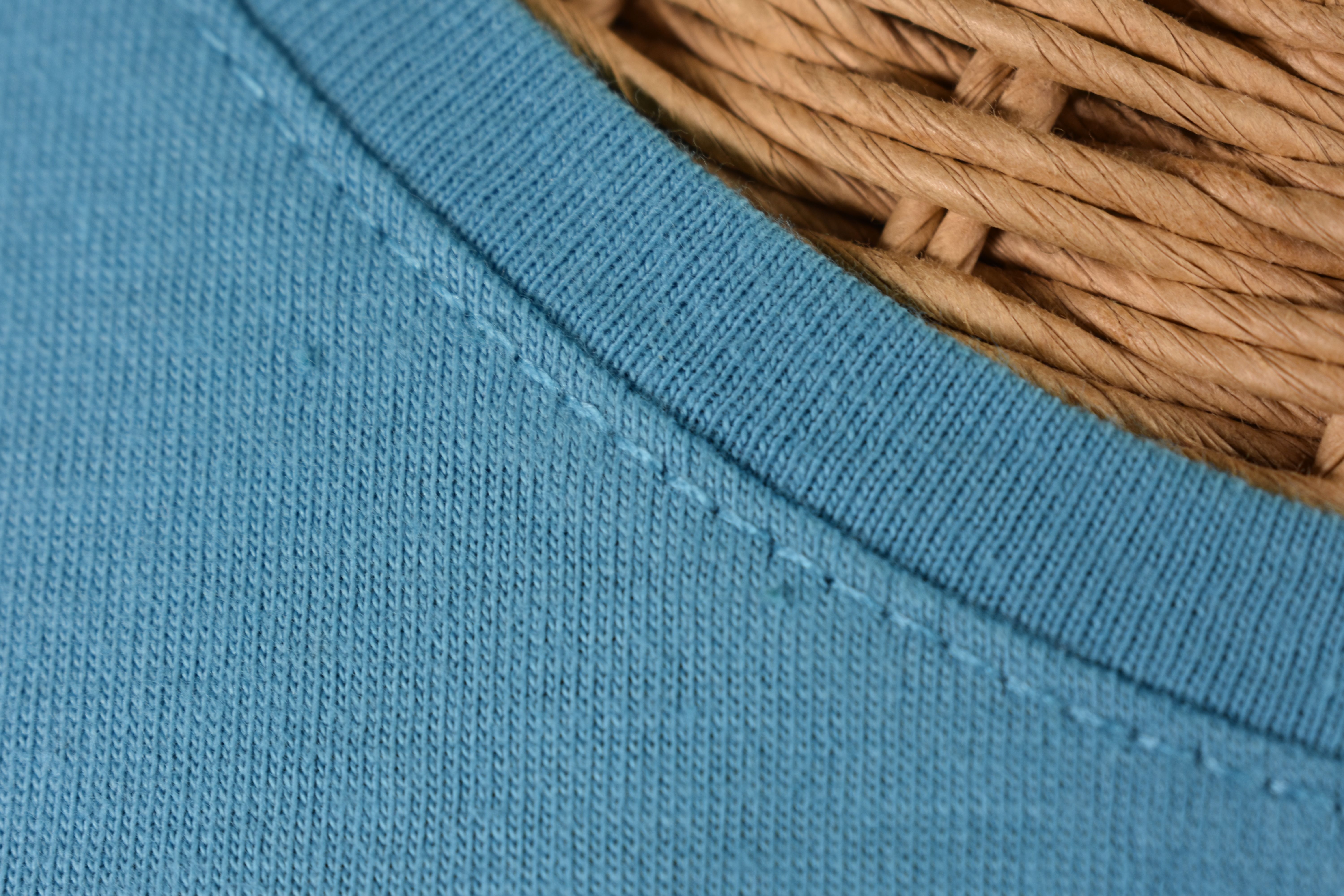 T-Shirt Collector Turquoise et blanc "femme" Un VIOLON SUR LE SABLE-SUMMER 2010, Royan Plage, taille XL.  - Vue 7 - 