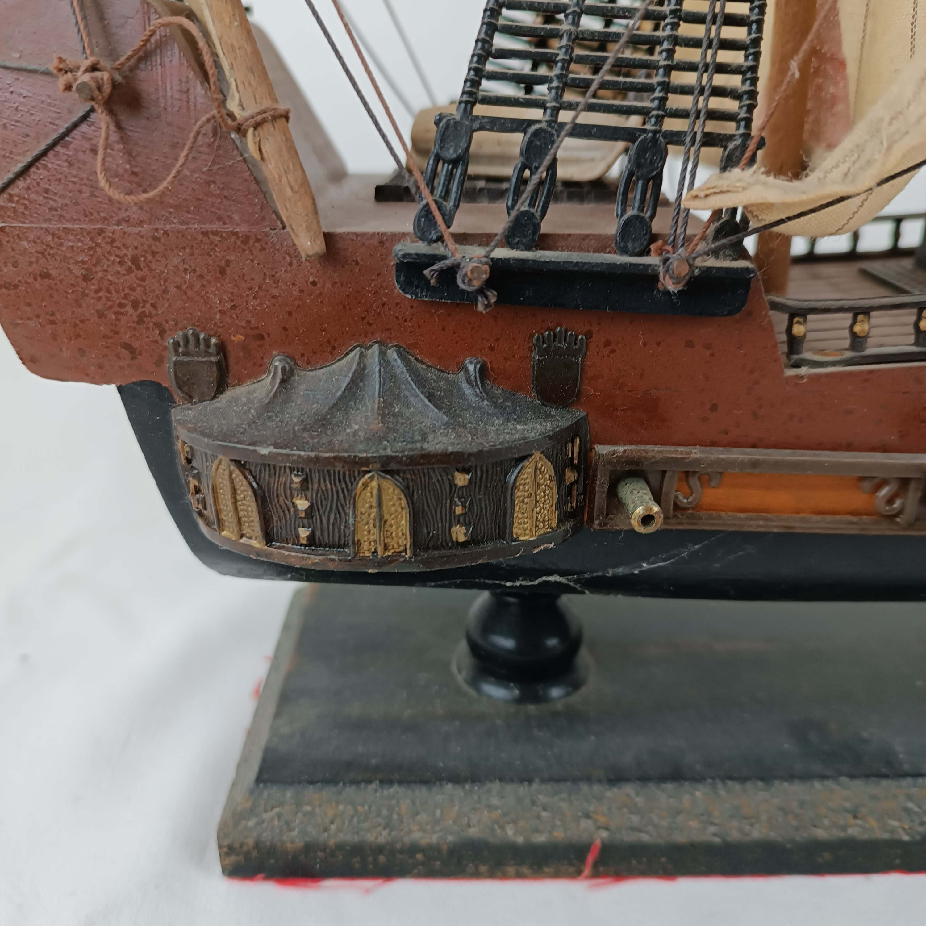 Maquette de bateau en bois, Caravelle espagnole du 15ème siècle, fabriquée en Espagne État correct - Vue 14 - 