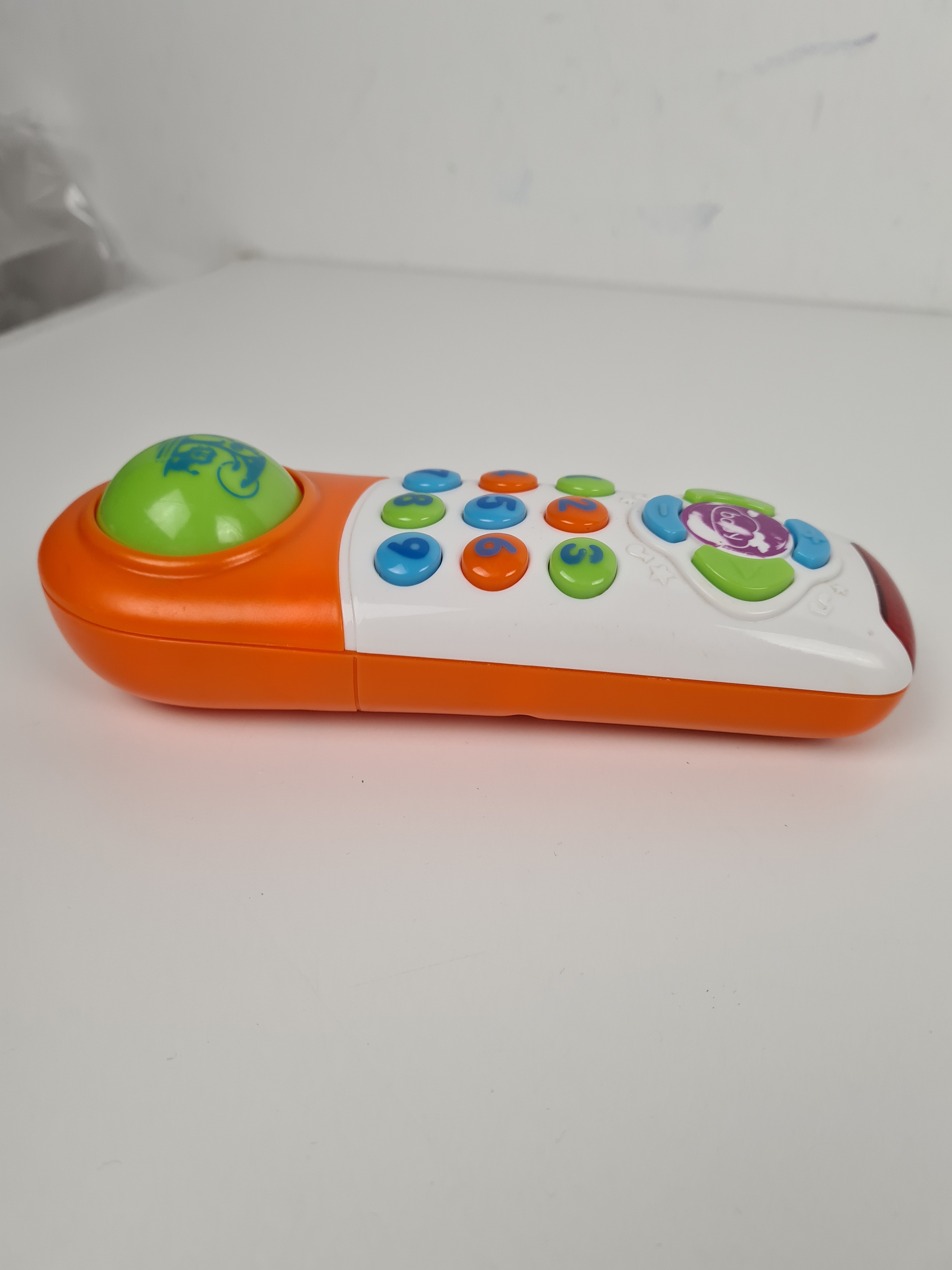 Jouet d'éveil et d'imitation - Ma première télécommande - Baby - Photo 1