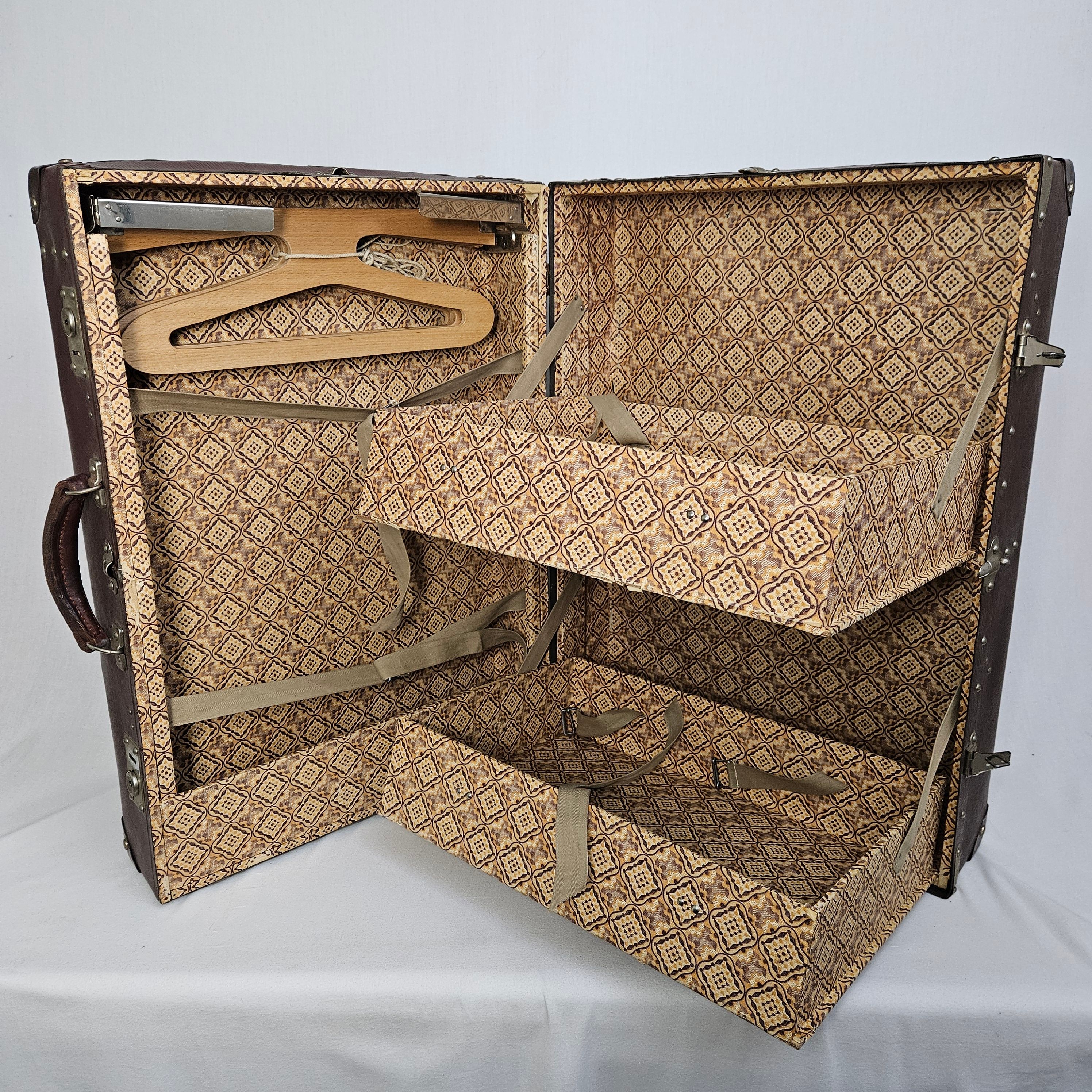 Malle cabine - valise penderie - 70 cm - État correct sur Label Emmaüs