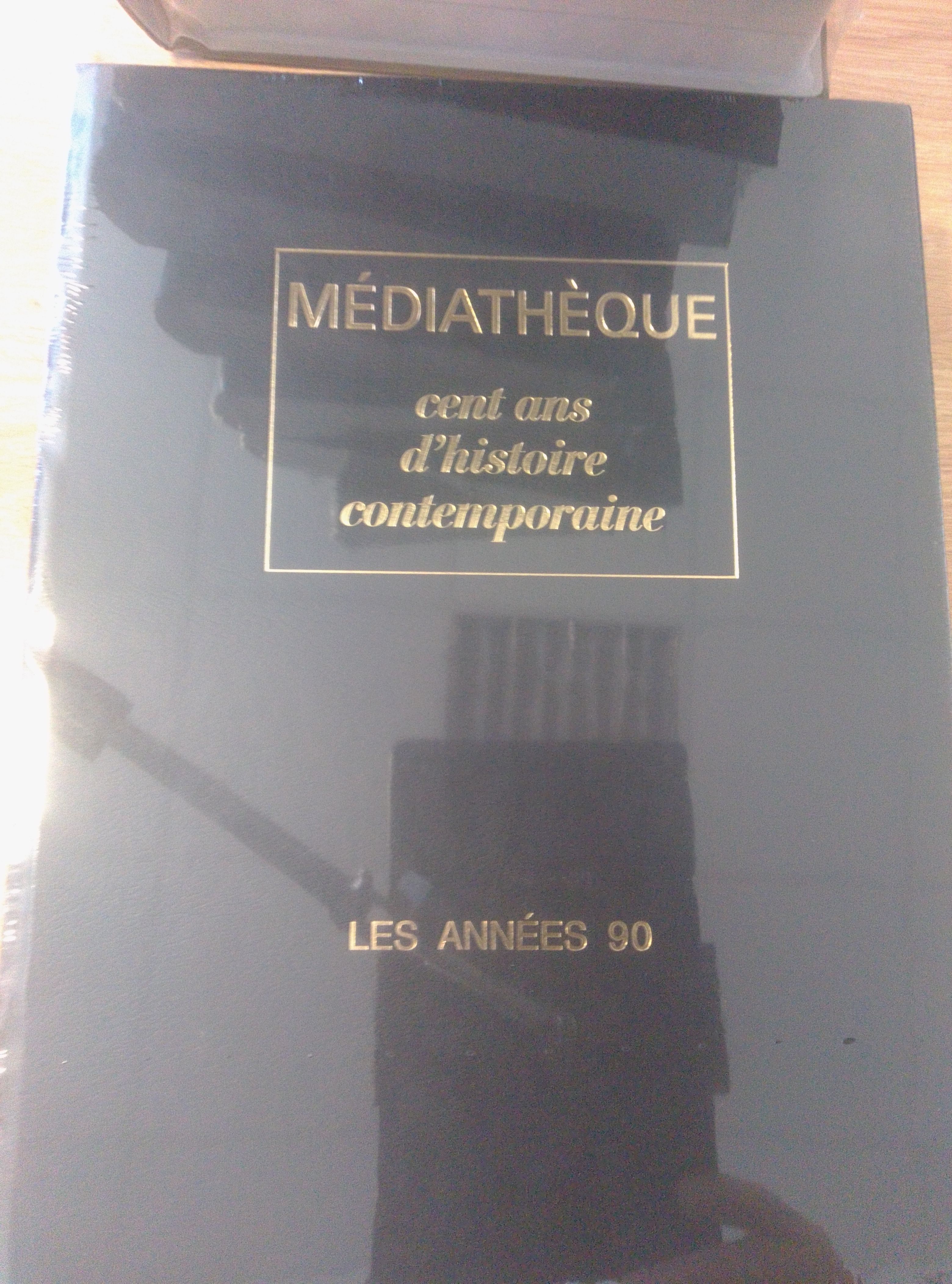 Médiathèque cent ans d'histoire contemporaine en 10 volumes - Photo 9