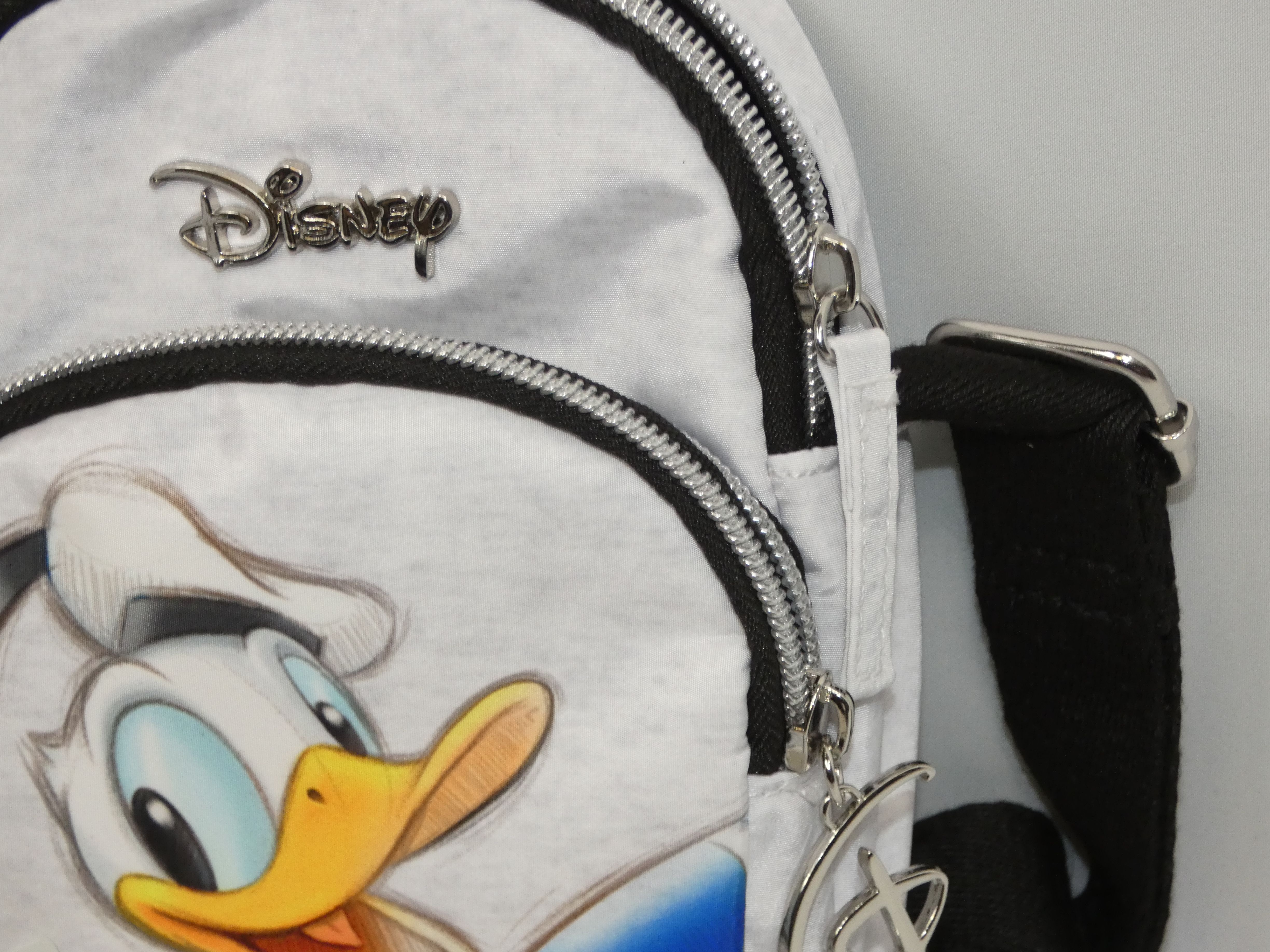 Ensemble sacoche et sac à dos Disney en tissu de chez Primark - Photo 2