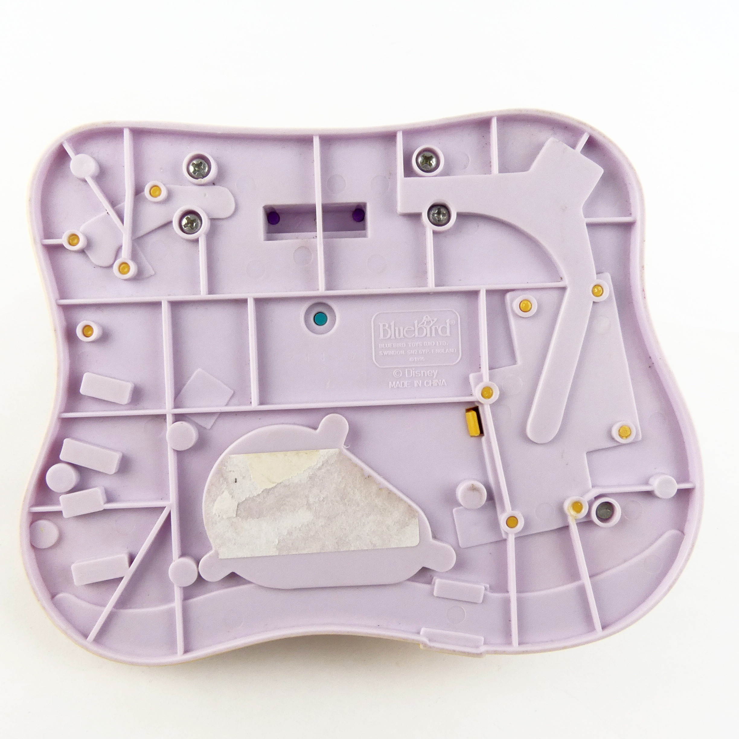 Voir photo 10 de Polly Pocket Notre Dame de Paris et 2 figurines Bluebird 1995 Polly Pocket Notre Dame de Paris et 2 figurines Bluebird 1995 Bon état - Vue 10 -