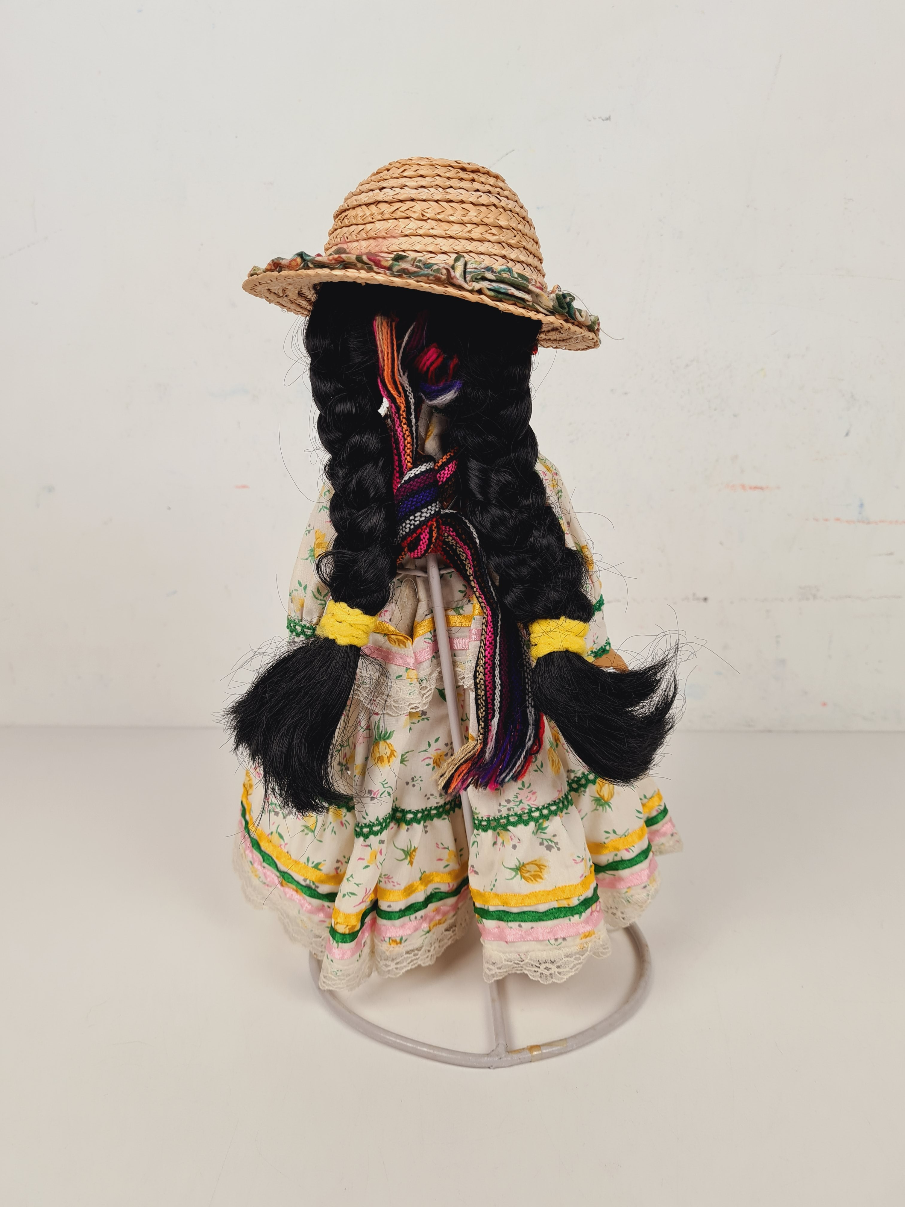 Poupée - Poupée de collection du Mexique en tenue traditionnelle avec bijoux - 32 cm Bon état - Vue 3 - 