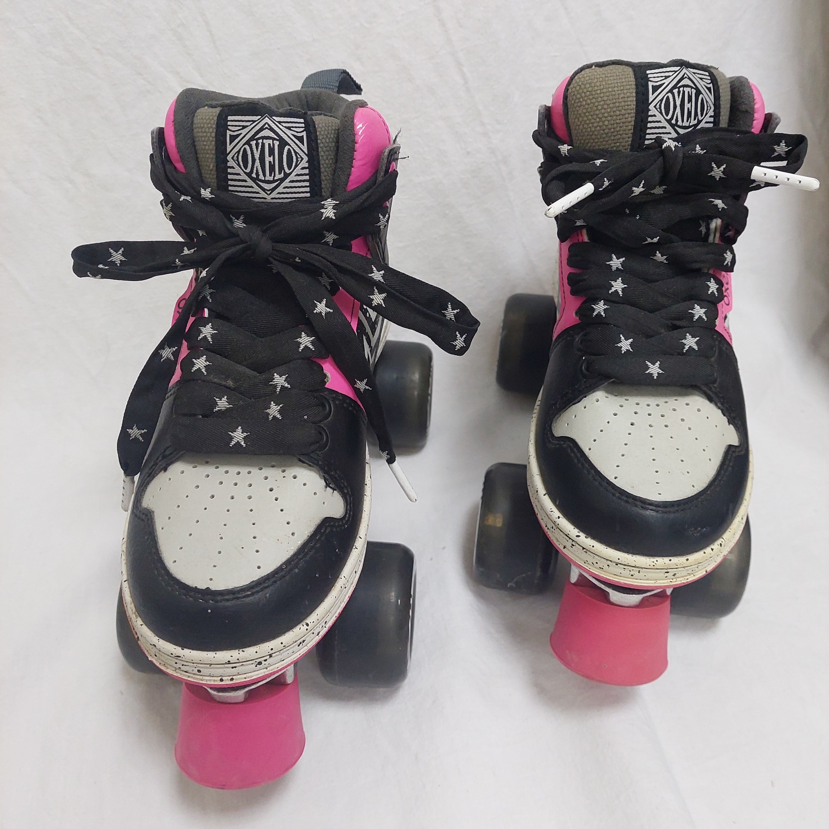 Patins à roulettes - 4 roues- rollers - Oxelo - taille 36 - rose - noir - étoile Très bon état - Vue 2 - 