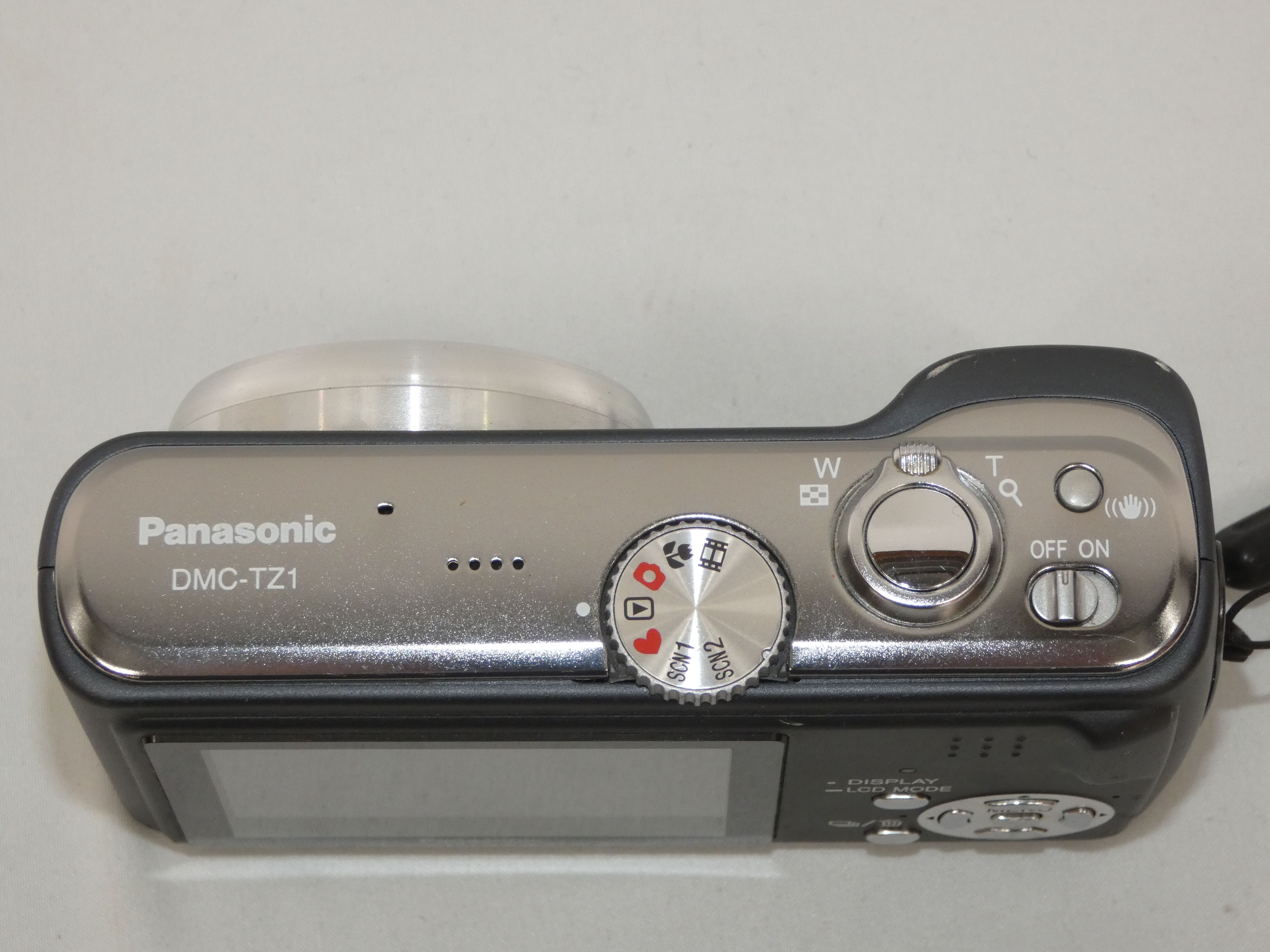Appareil photo numérique PANASONIC DMC-TZ1 (pour pièces) Très bon état - Vue 6 - 