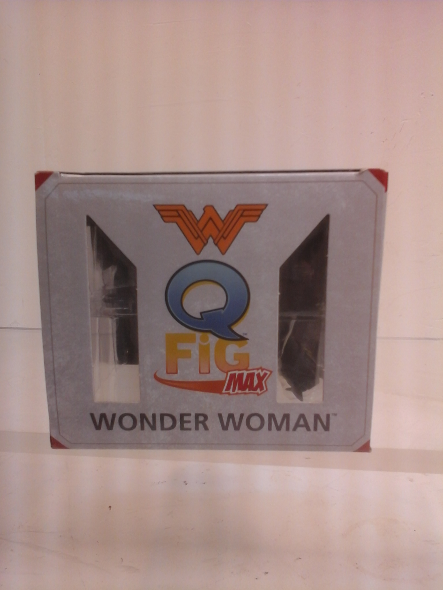 Figurine WONDER WOMAN Q-FIG MAX DC Comics. Comme neuf - Vue 5 - 