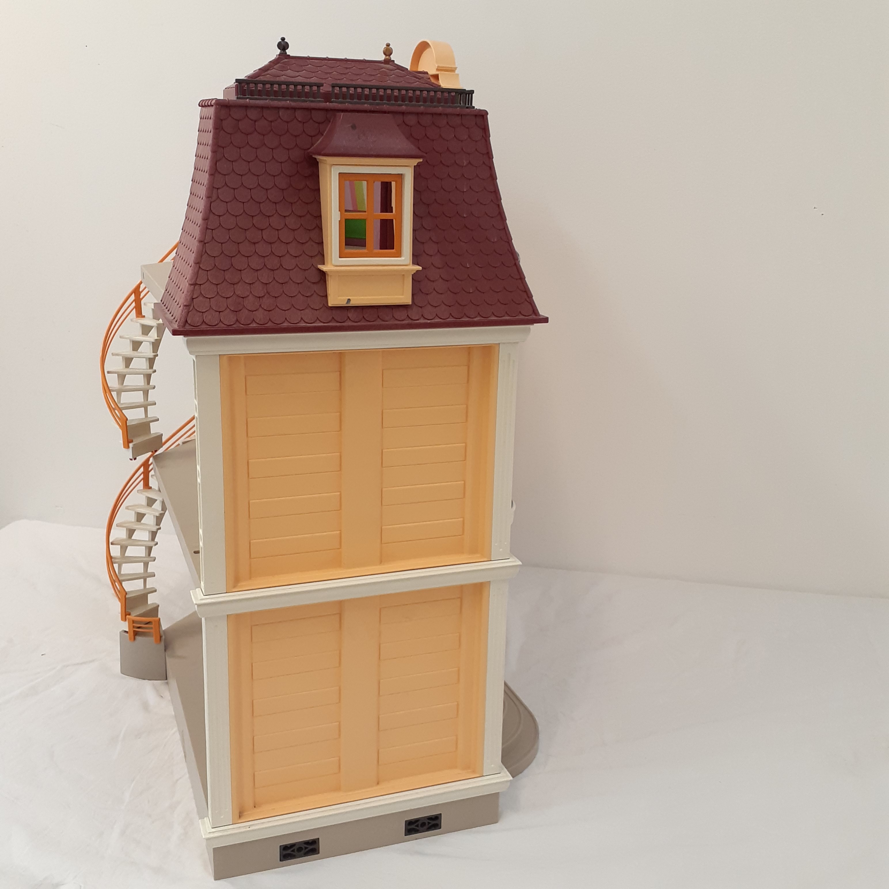 Playmobil 5302 et 5333 - Maison de ville et Chambre des enfants avec lits décorés Bon état - Vue 9 - 