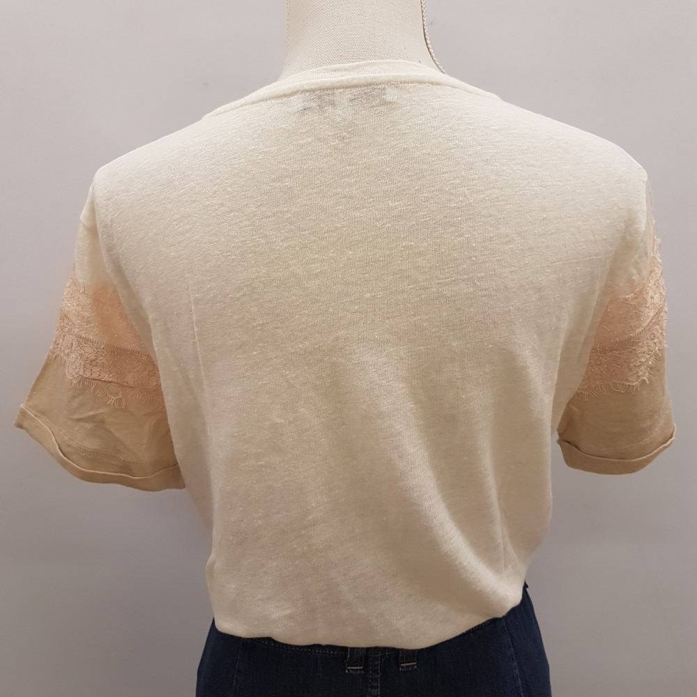 Voir photo 2 de Top écru et beige avec dentelle - GERARD DAREL - Taille 2 Top écru et beige avec dentelle - GERARD DAREL - Taille 2 Très bon état - Vue 2 -