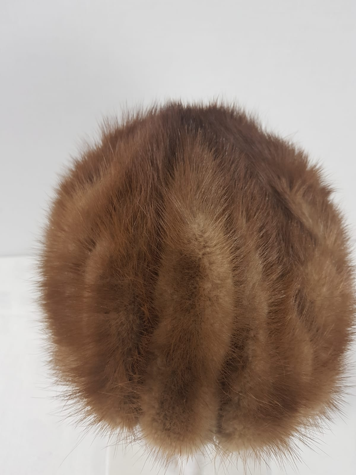 Chapeau femme en queues de vison marron - taille 53 cm  Bon état - Vue 3 - 