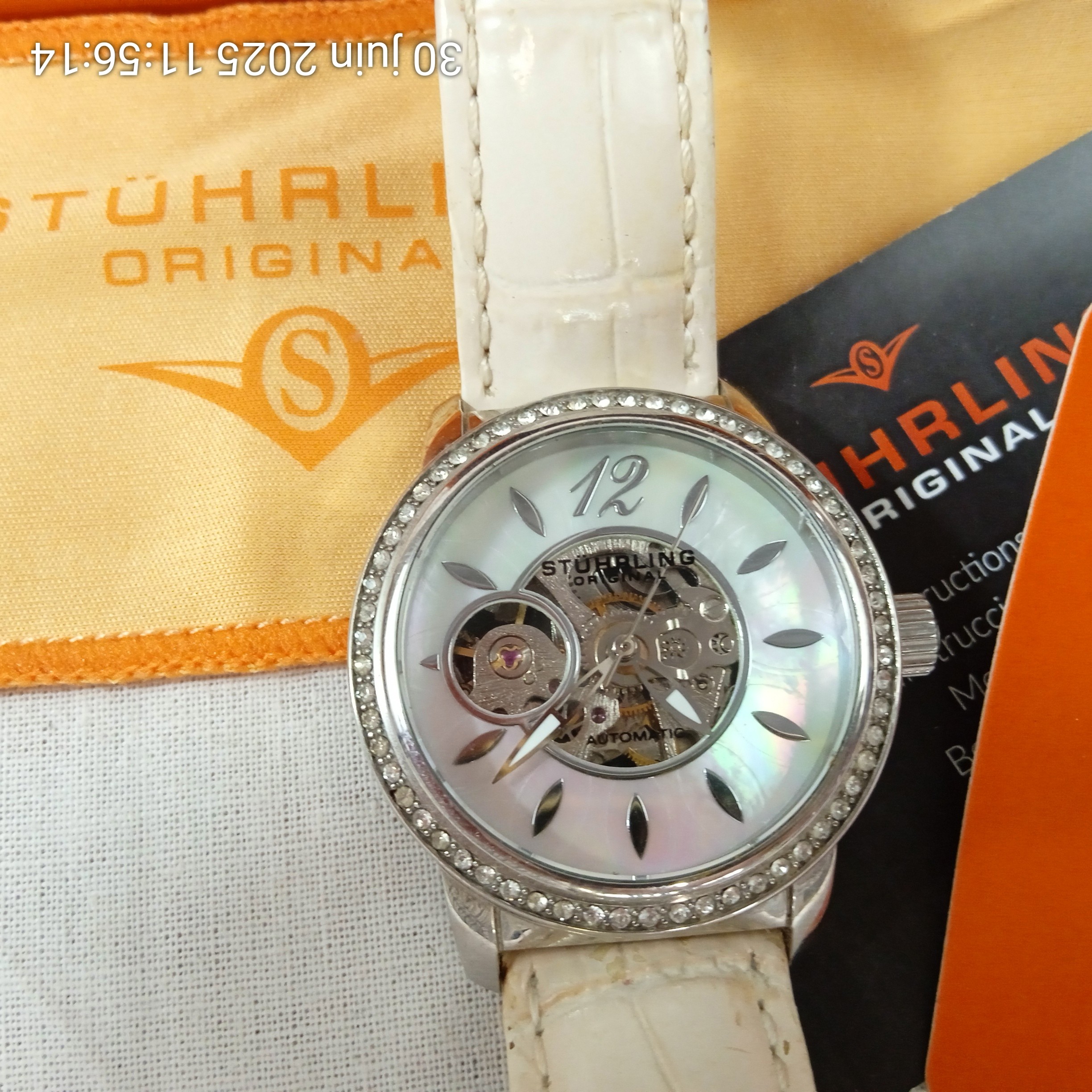 Montre originale pour femme STUHRILNG cadran encastré cristal - Photo 1