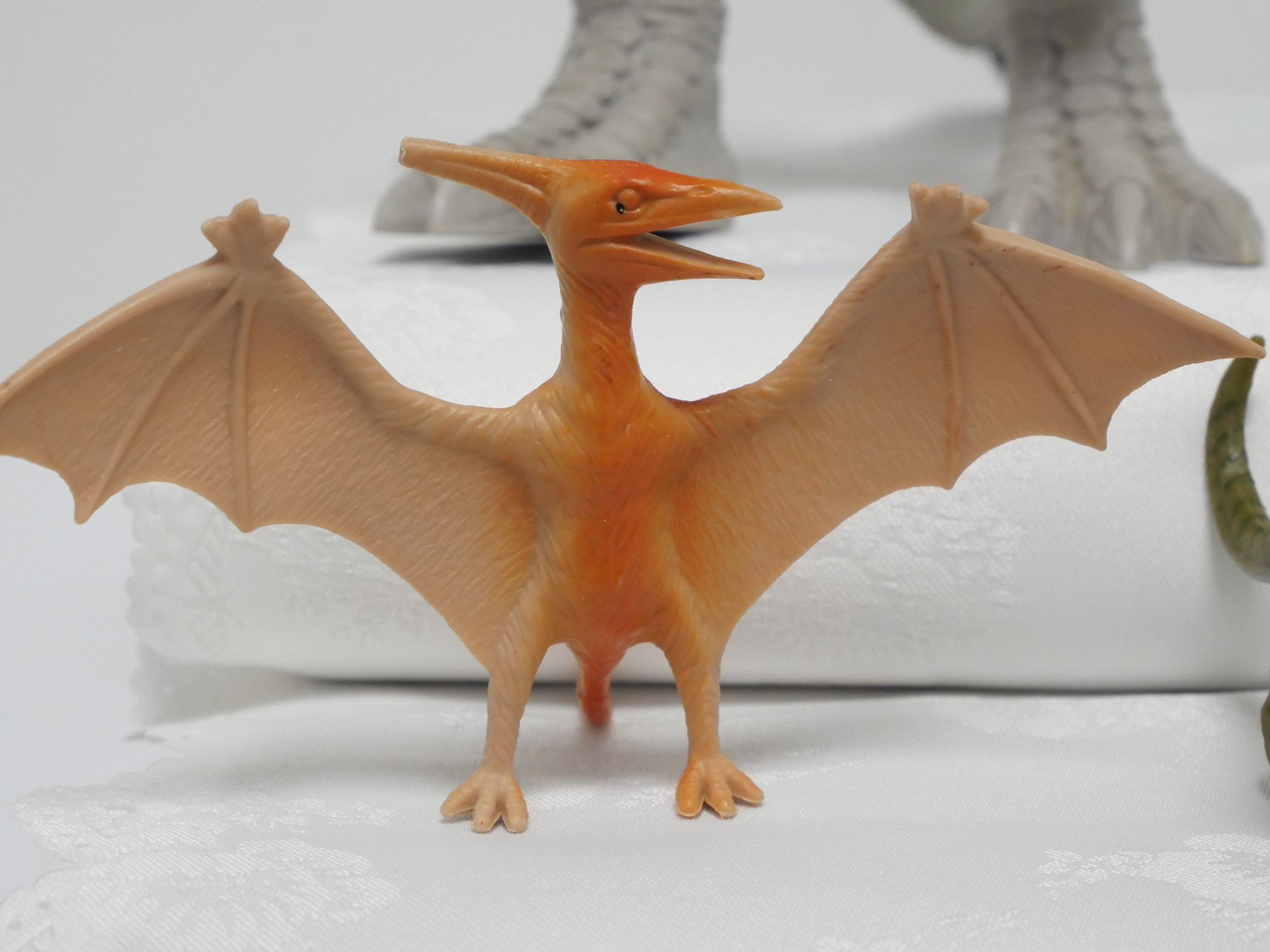 Voir photo 3 de Collection de 11 figurines de dinosaures en plastique Collection de 11 figurines de dinosaures en plastique Très bon état - Vue 3 -