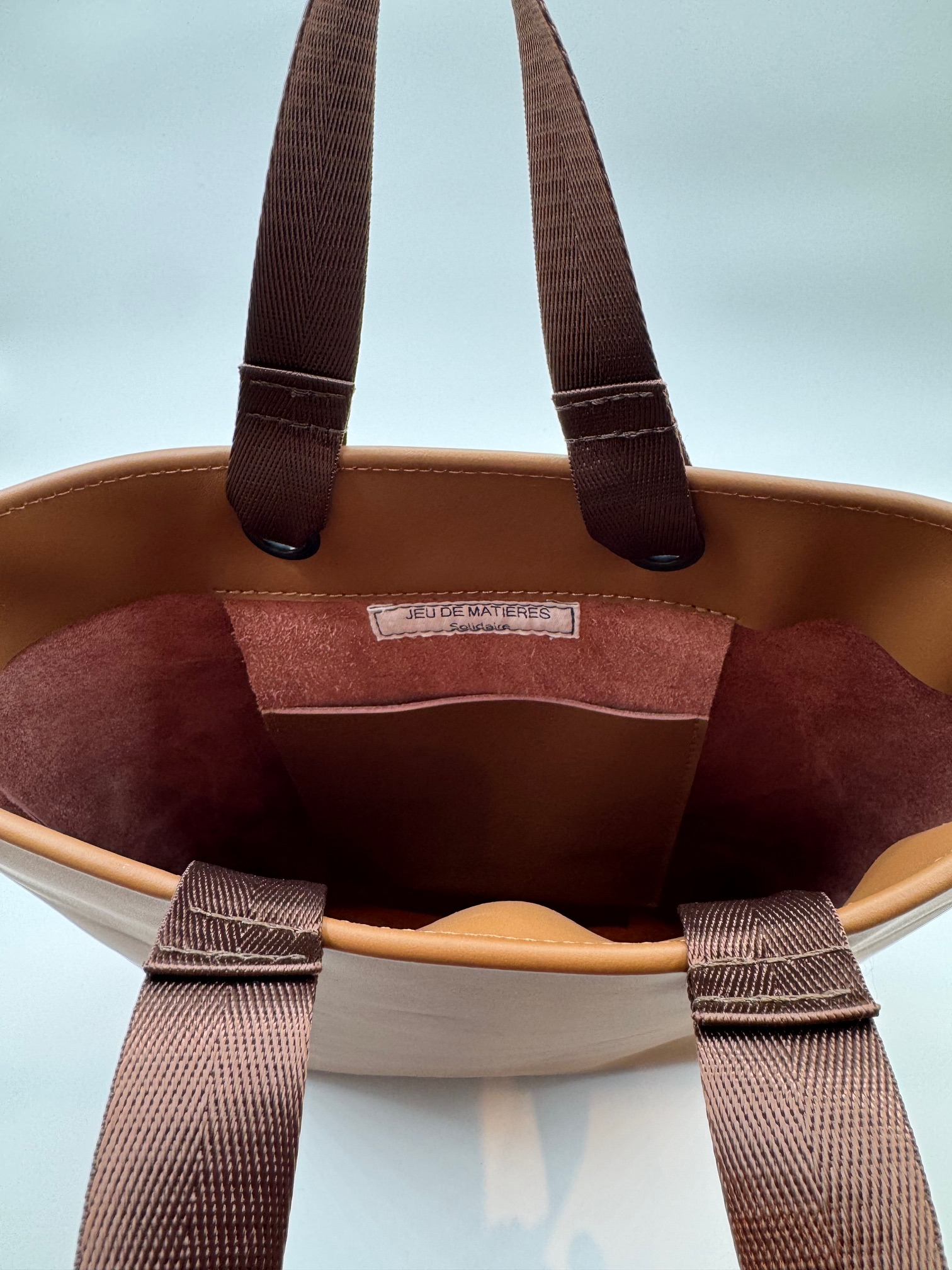 Voir photo 3 de BB Cabas marron gold en cuir lisse BB Cabas marron gold en cuir lisse - Vue 3 -