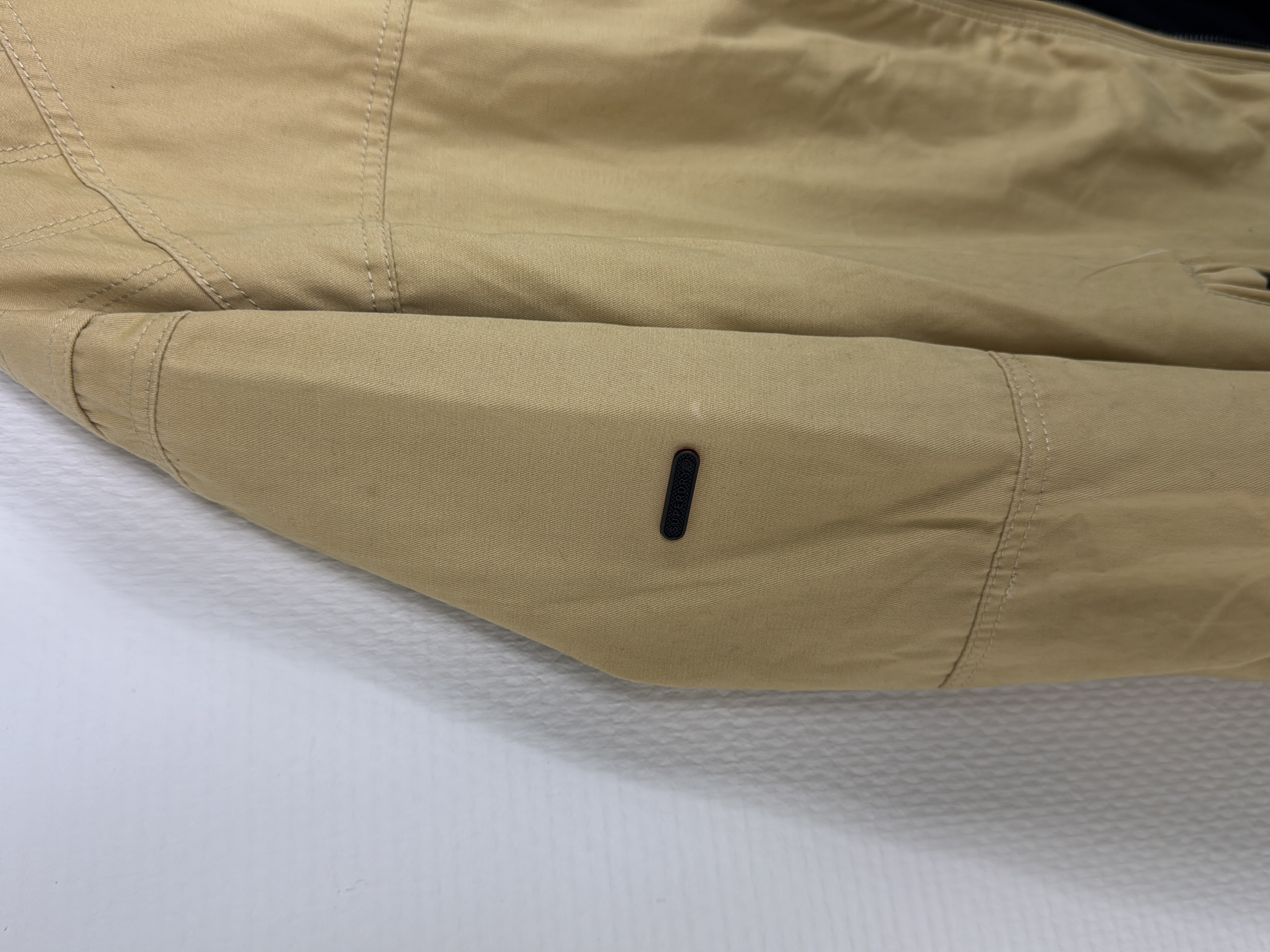 Voir photo 3 de Veste Superdry Homme Couleur Sable XL Veste Superdry Homme Couleur Sable XL Très bon état - Vue 3 -