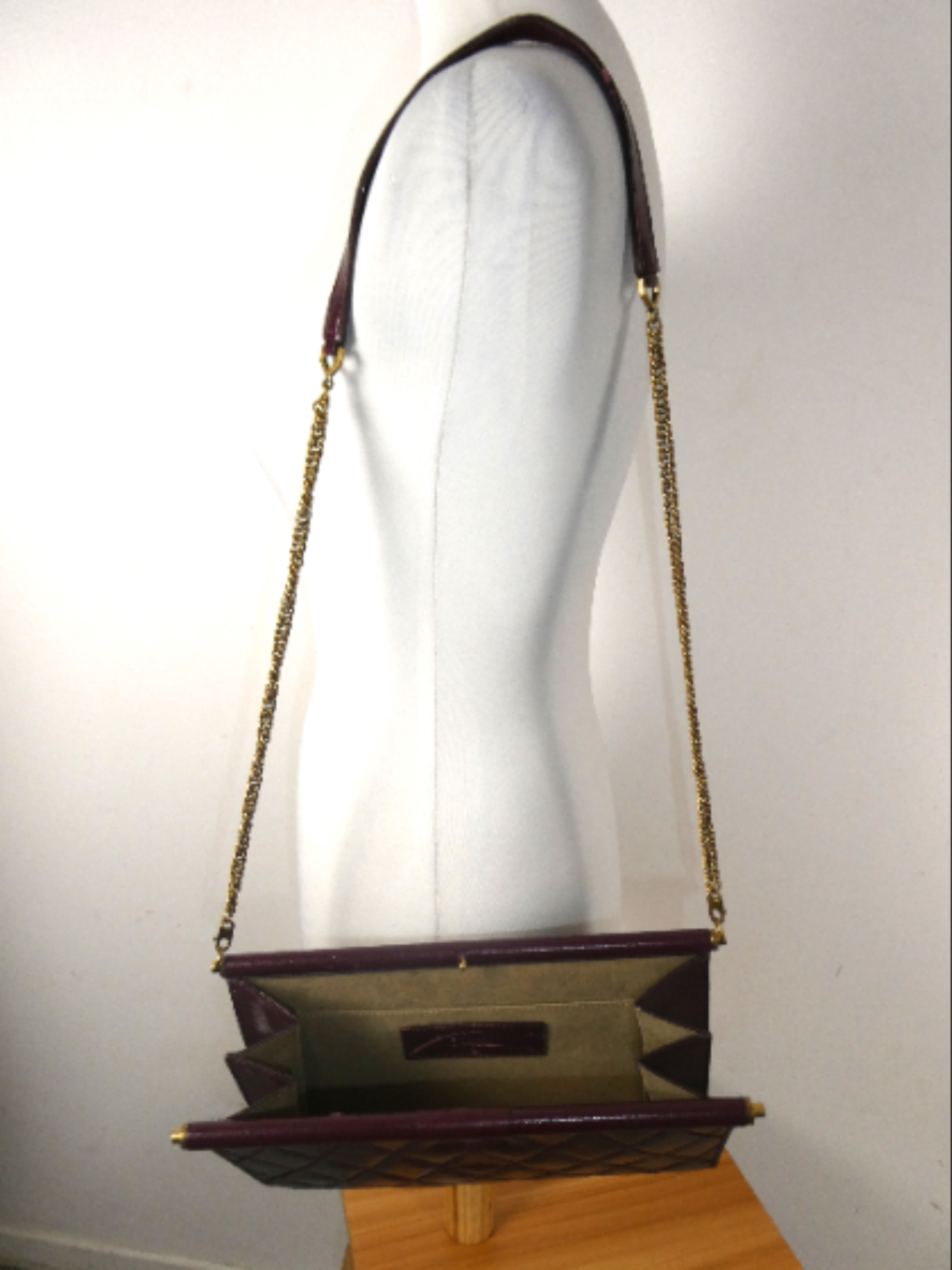 Givenchy Paris - Sac en bandoulière rouge bordeaux - Photo 2