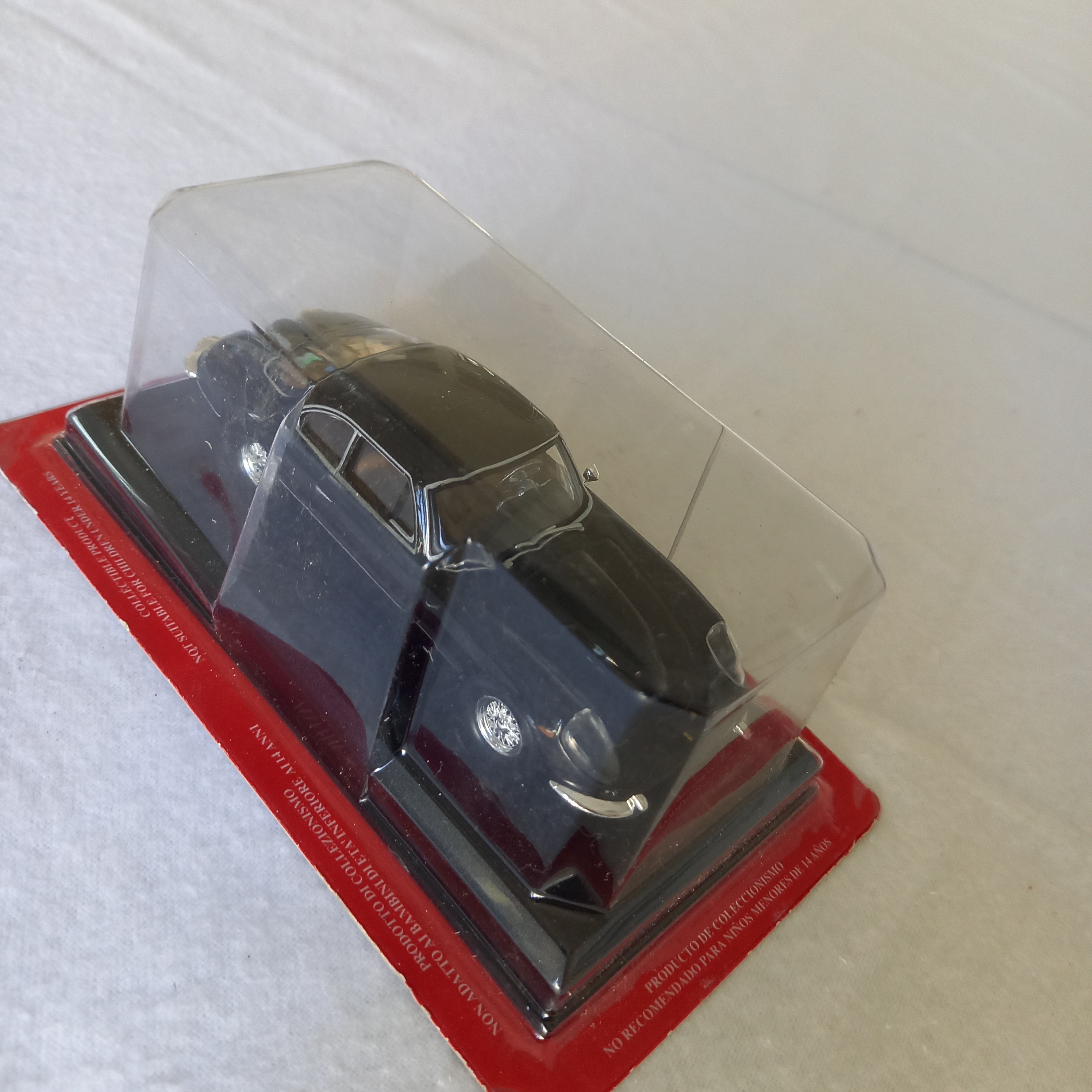 Deux voitures miniatures Collection Ferrari Comme neuf - Vue 14 - 