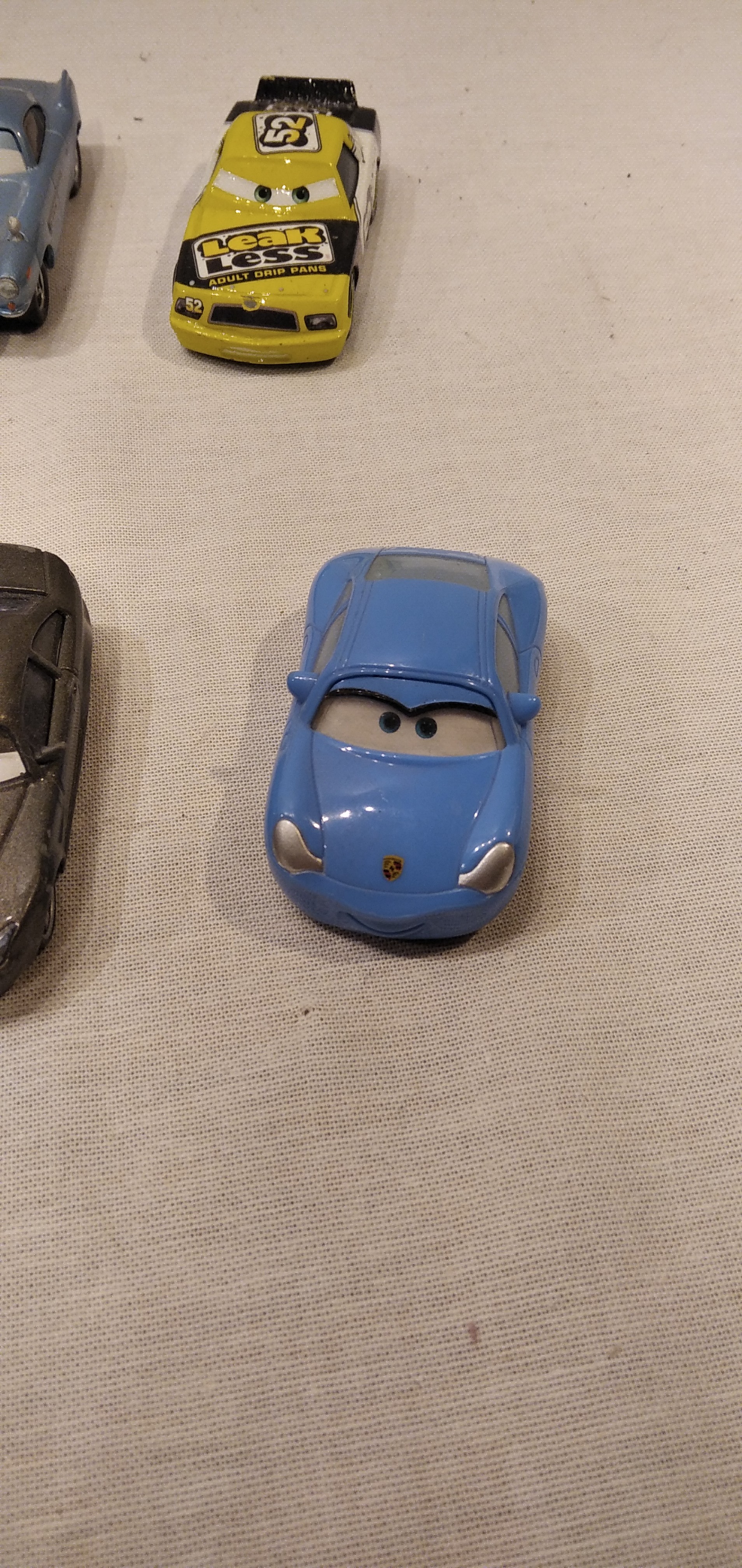 10 voitures "cars" Bon état - Vue 10 - 