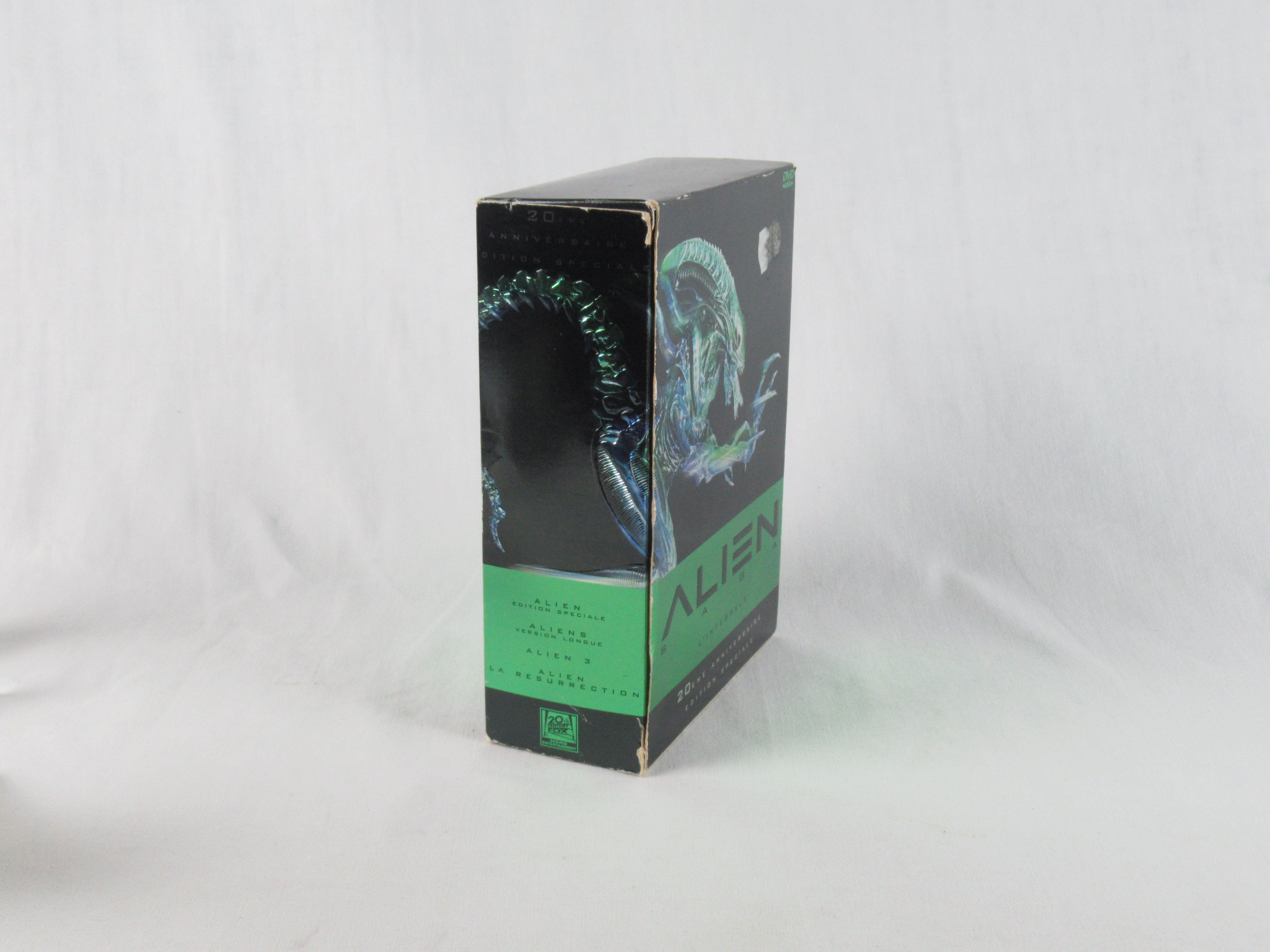 Saga Alien, l'intégrale - Edition spéciale 20ème anniversaire Bon état - Vue 6 - 