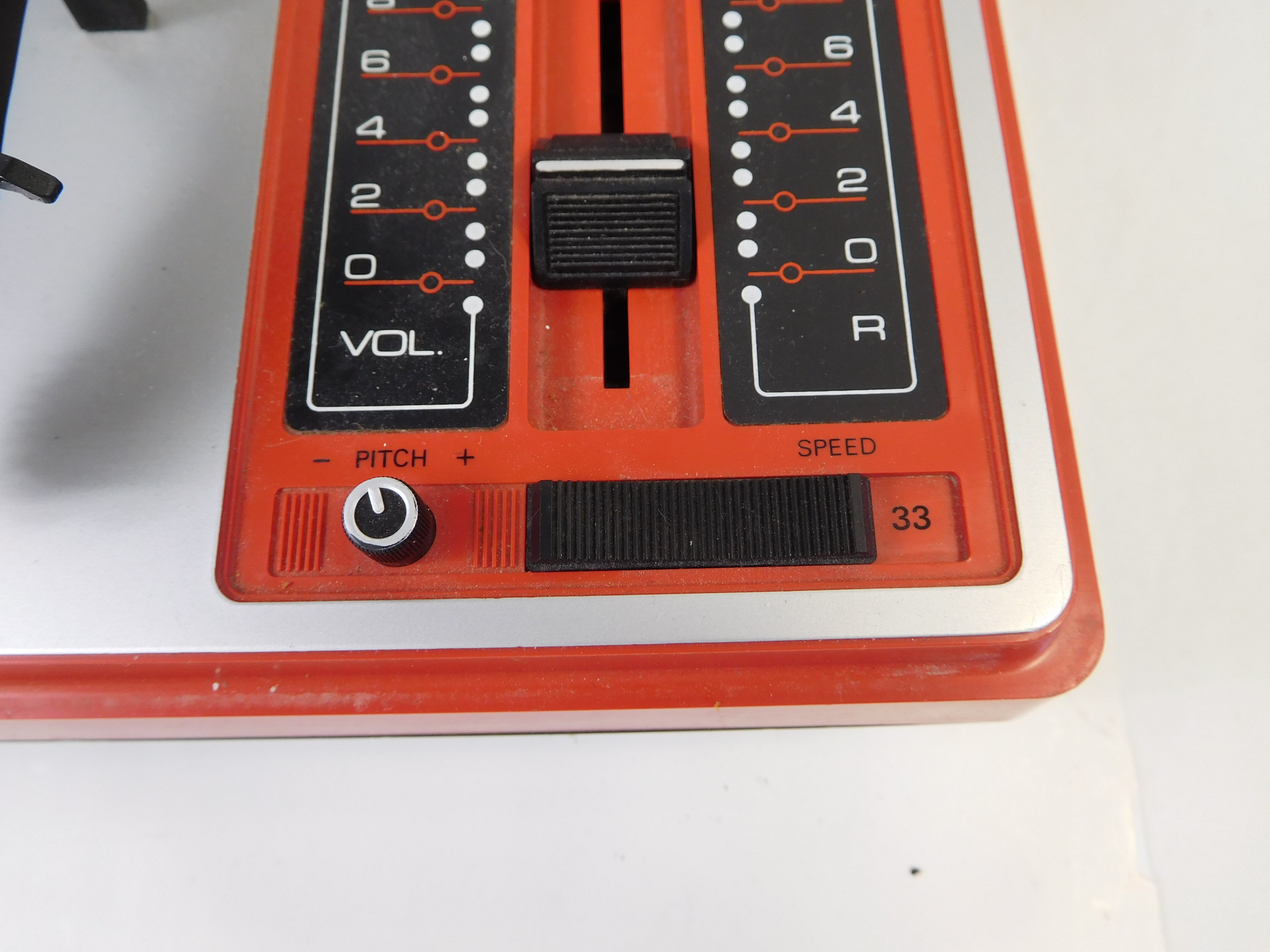 Tourne-Disque Portable Vintage Schneider Stereomatic 570 - Années 70/80°° - Photo 2