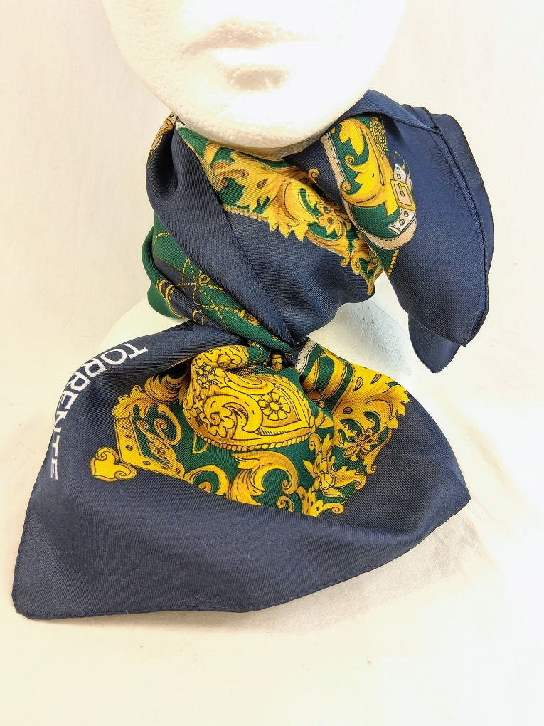 Carré Torrente100% polyester à motifs équestre - Photo 1