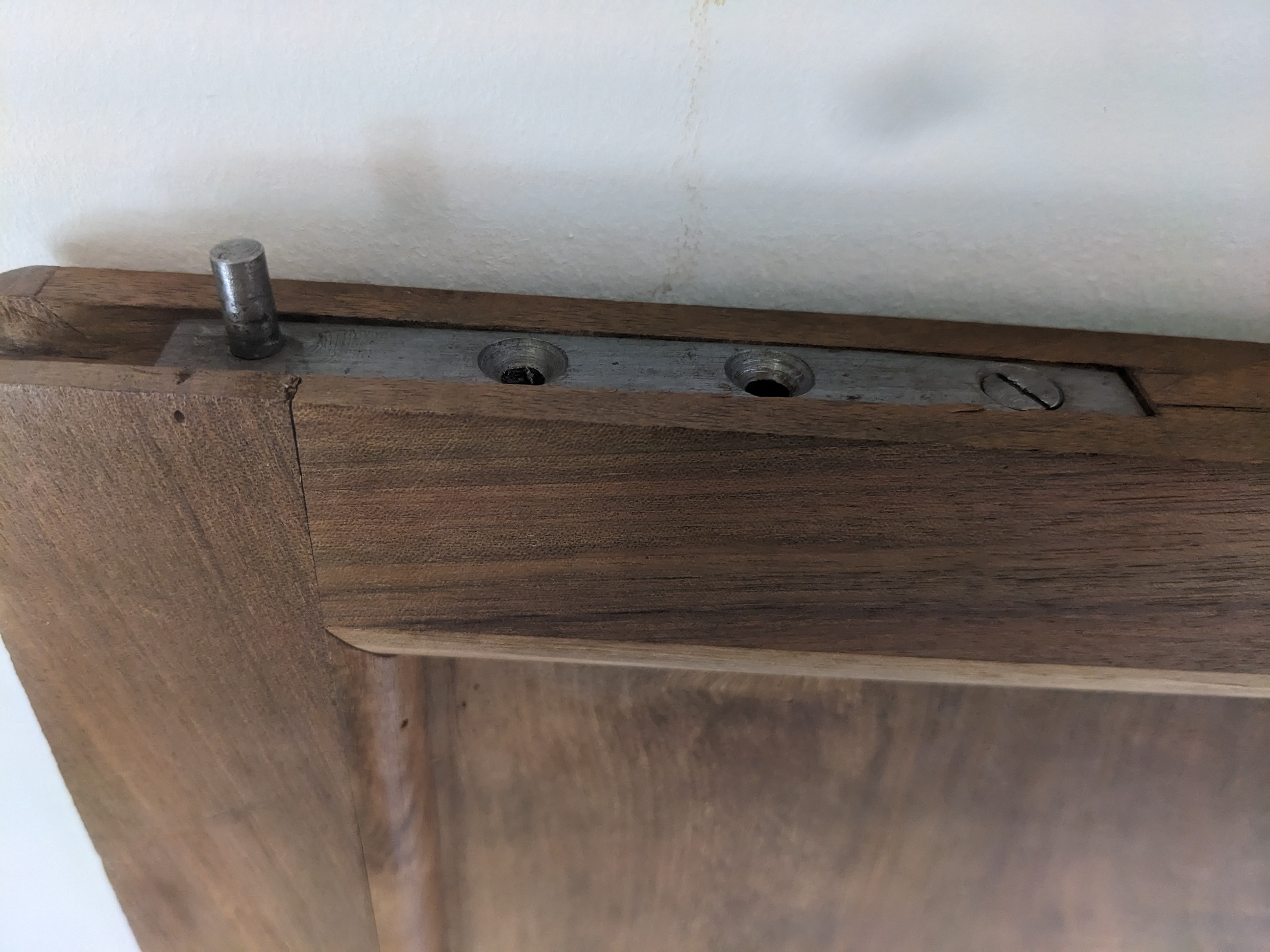 Ancienne porte en bois sculpté - Photo 5