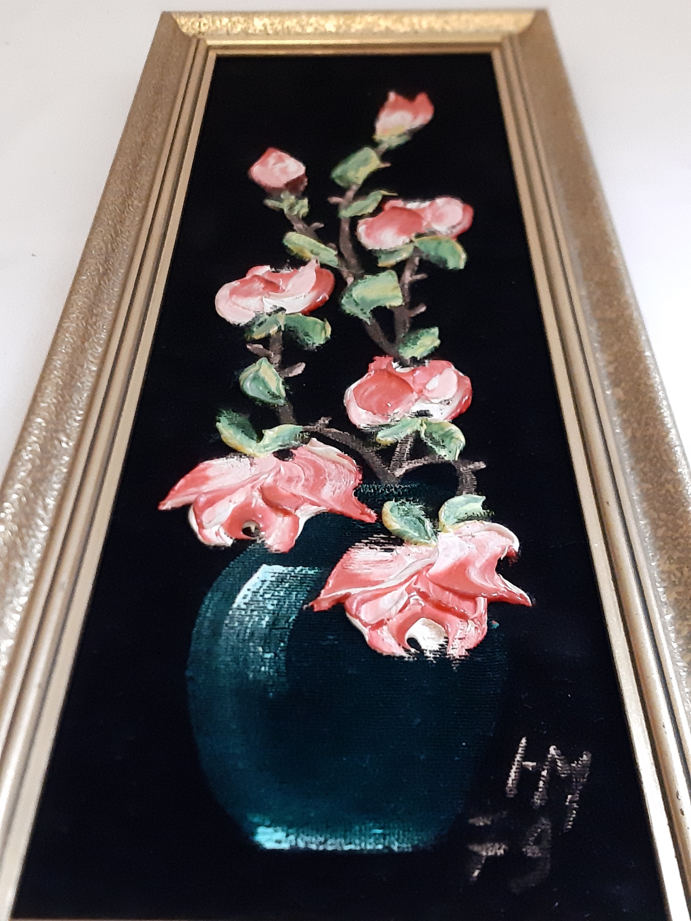 Voir photo 4 de Cadre doré avec peinture en relief sur velours signé HM 79 vintage Cadre doré avec peinture en relief sur velours signé HM 79 vintage Très bon état - Vue 4 -