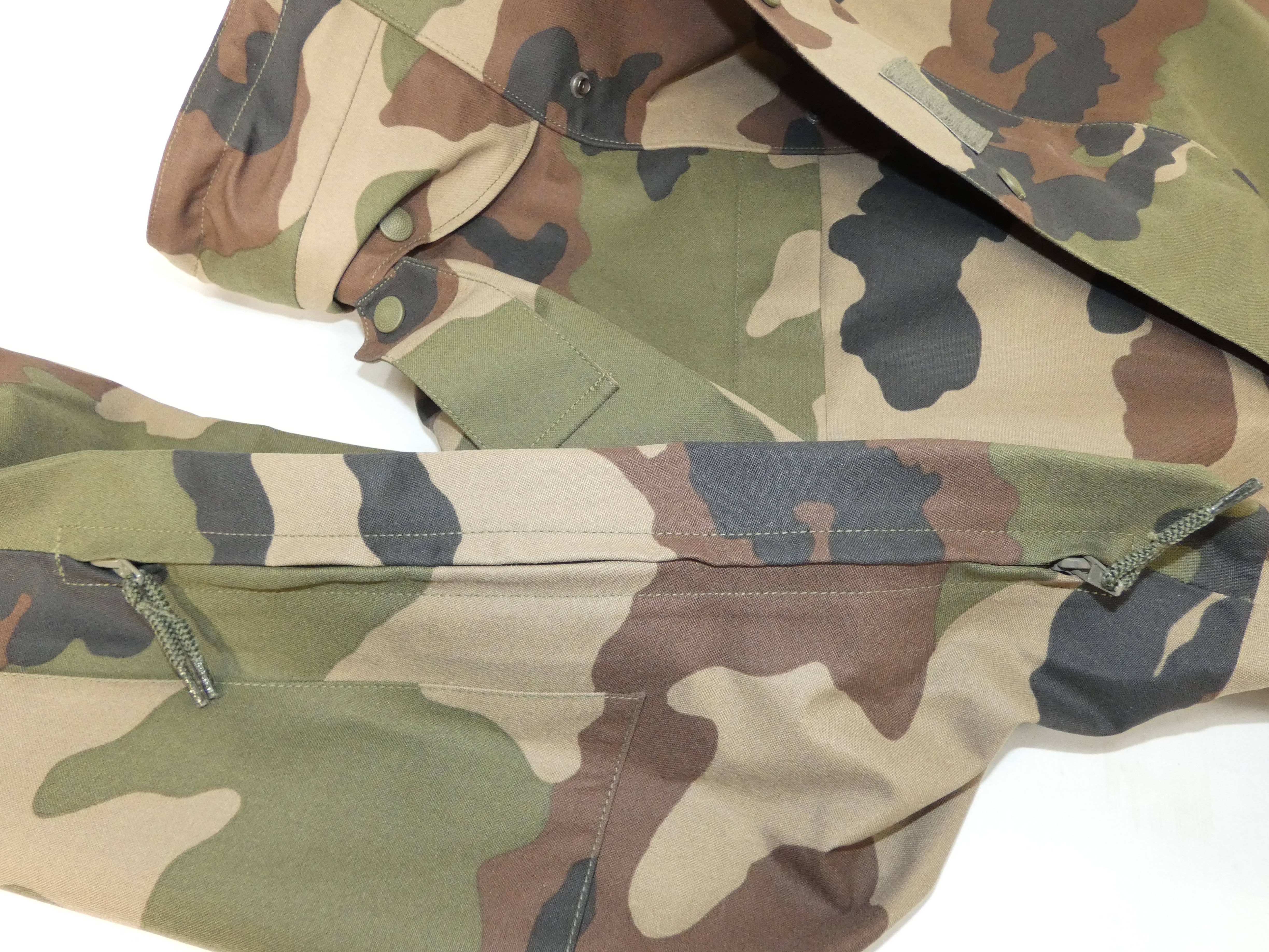 Voir photo 7 de Veste légère de terrain avec camouflage VTN T. L Veste légère de terrain avec camouflage VTN T. L Comme neuf - Vue 7 -
