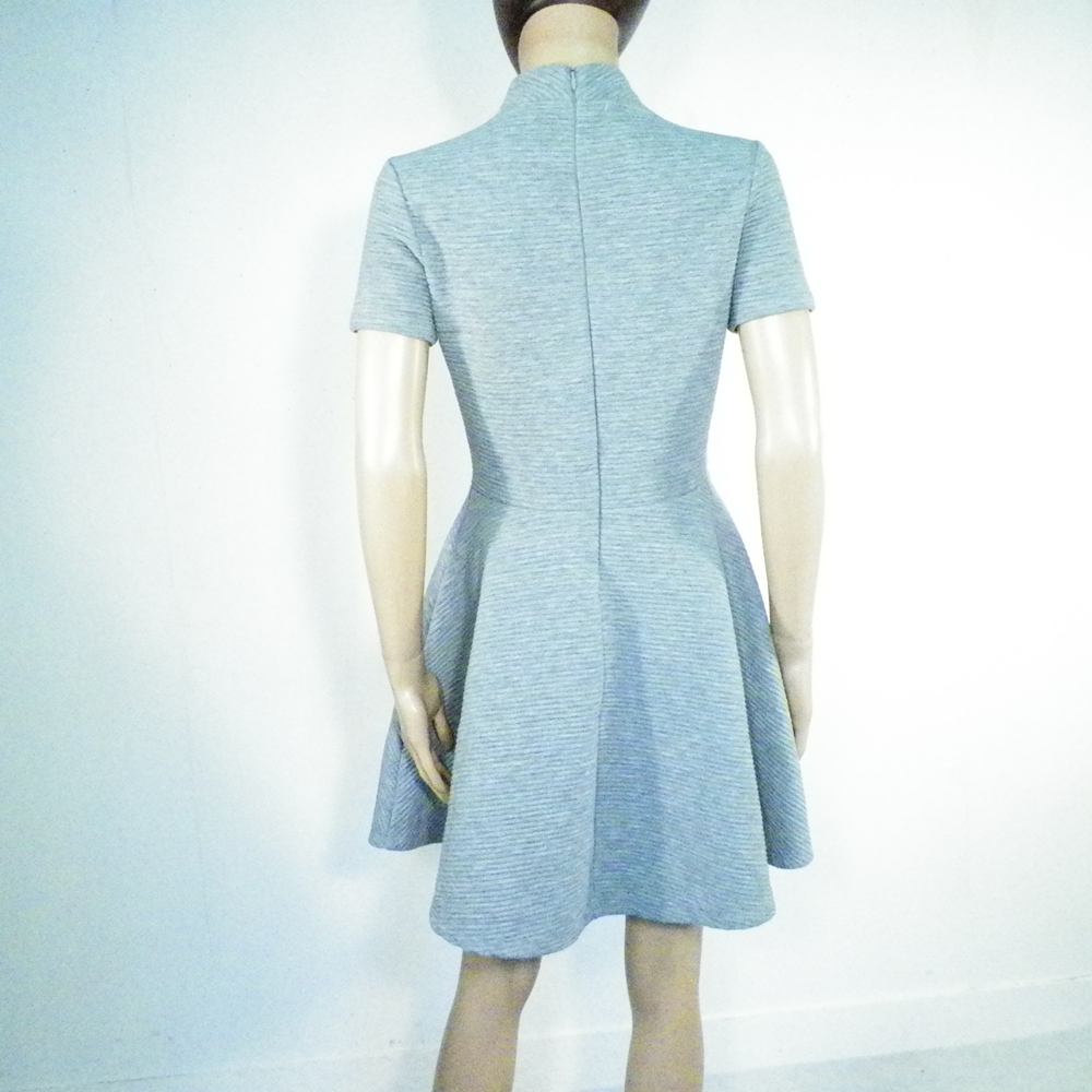 Robe Grise SUPERDRY Taille S. Bon état - Vue 3 - 