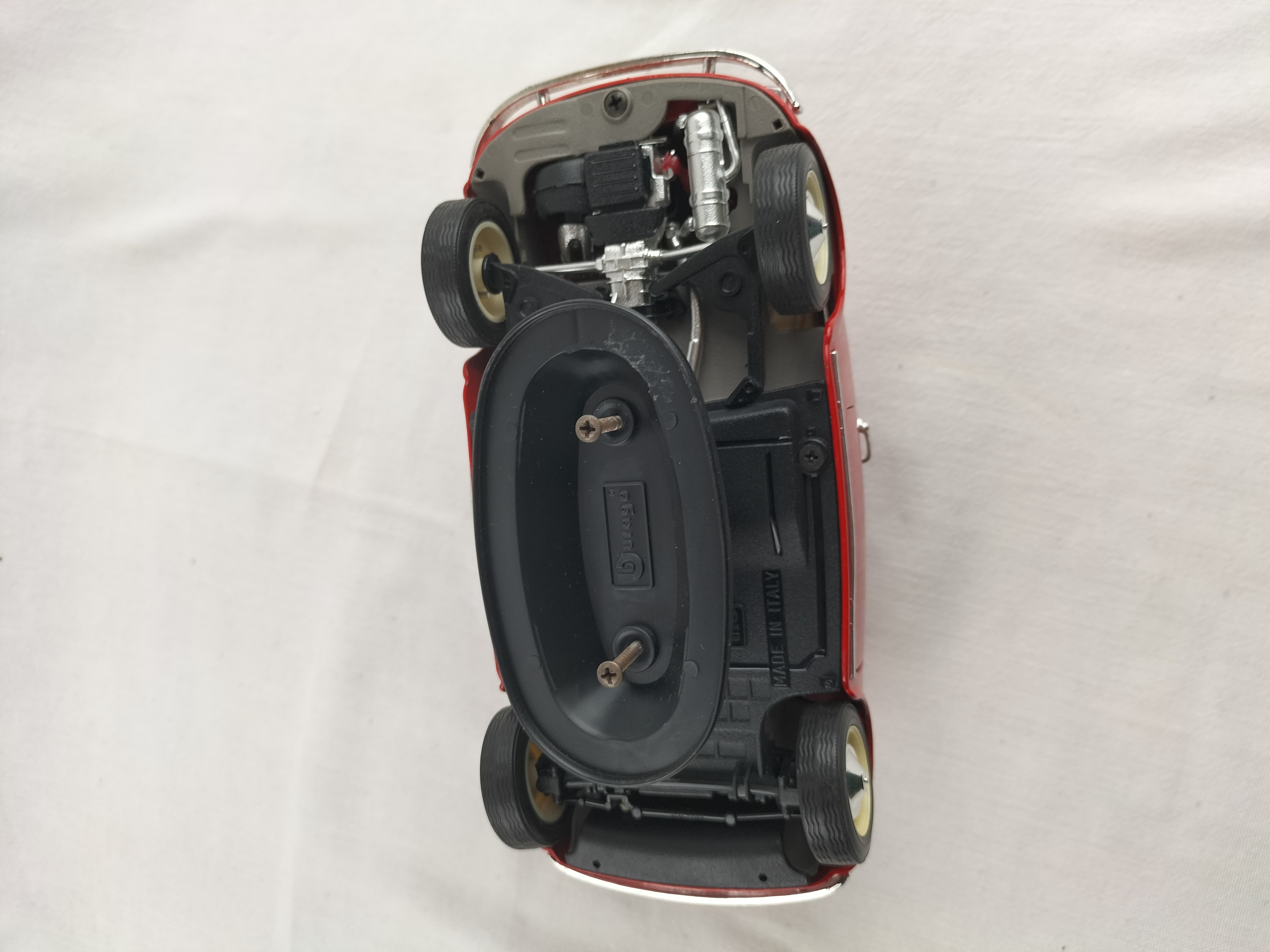 Voir photo 4 de Lot de 8 voitures miniatures de collection – Ferrari, Porsche, Mustang, Cadillac, Corvette Lot de 8 voitures miniatures de collection – Ferrari, Porsche, Mustang, Cadillac, Corvette Bon état - Vue 4 -