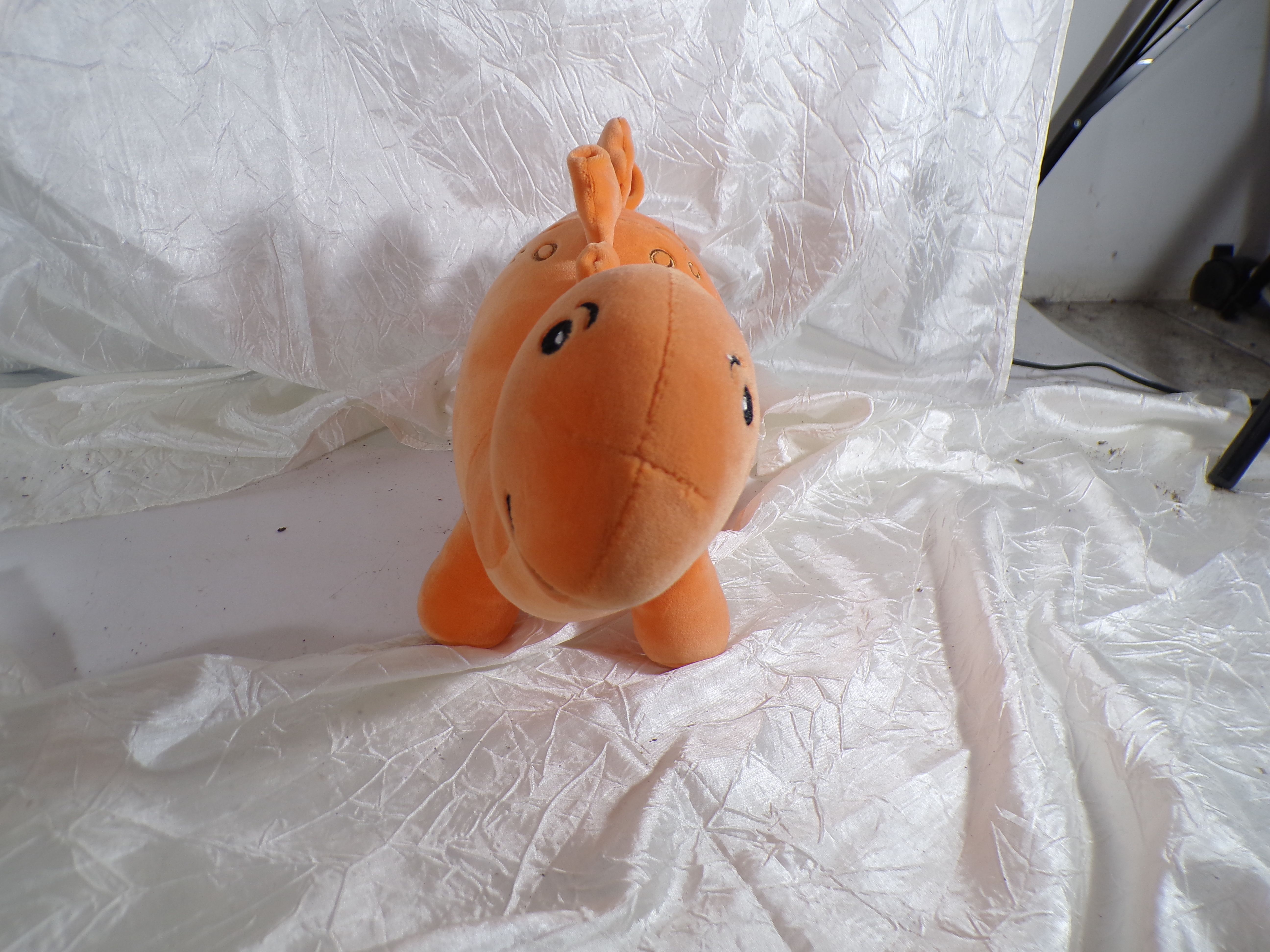 Voir photo 2 de PELUCHE DINOSAURE 44 CM PELUCHE DINOSAURE 44 CM Bon état - Vue 2 -