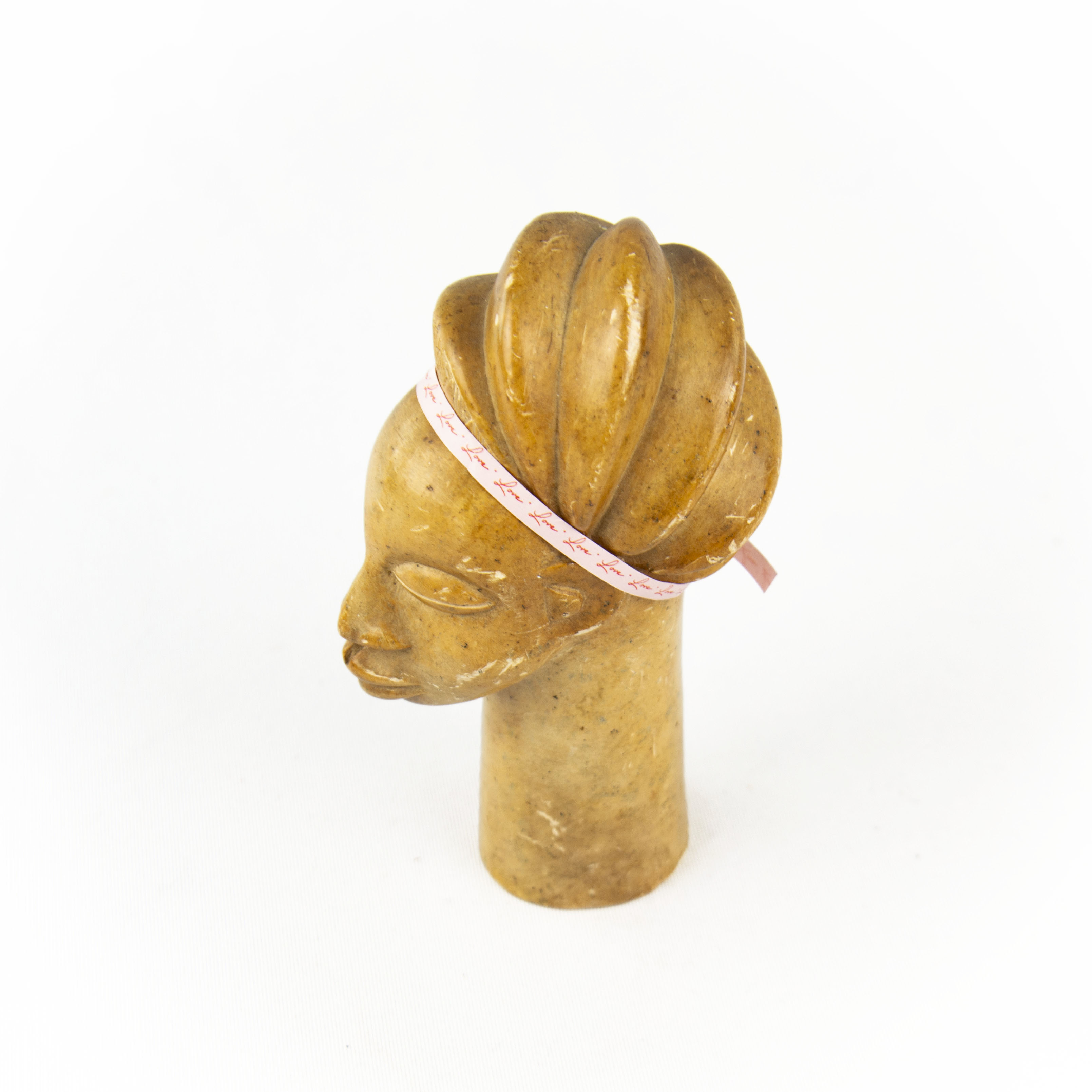 Sculpture Aicaine En Pierre Image stock - Image du femme, pierre: 47604513