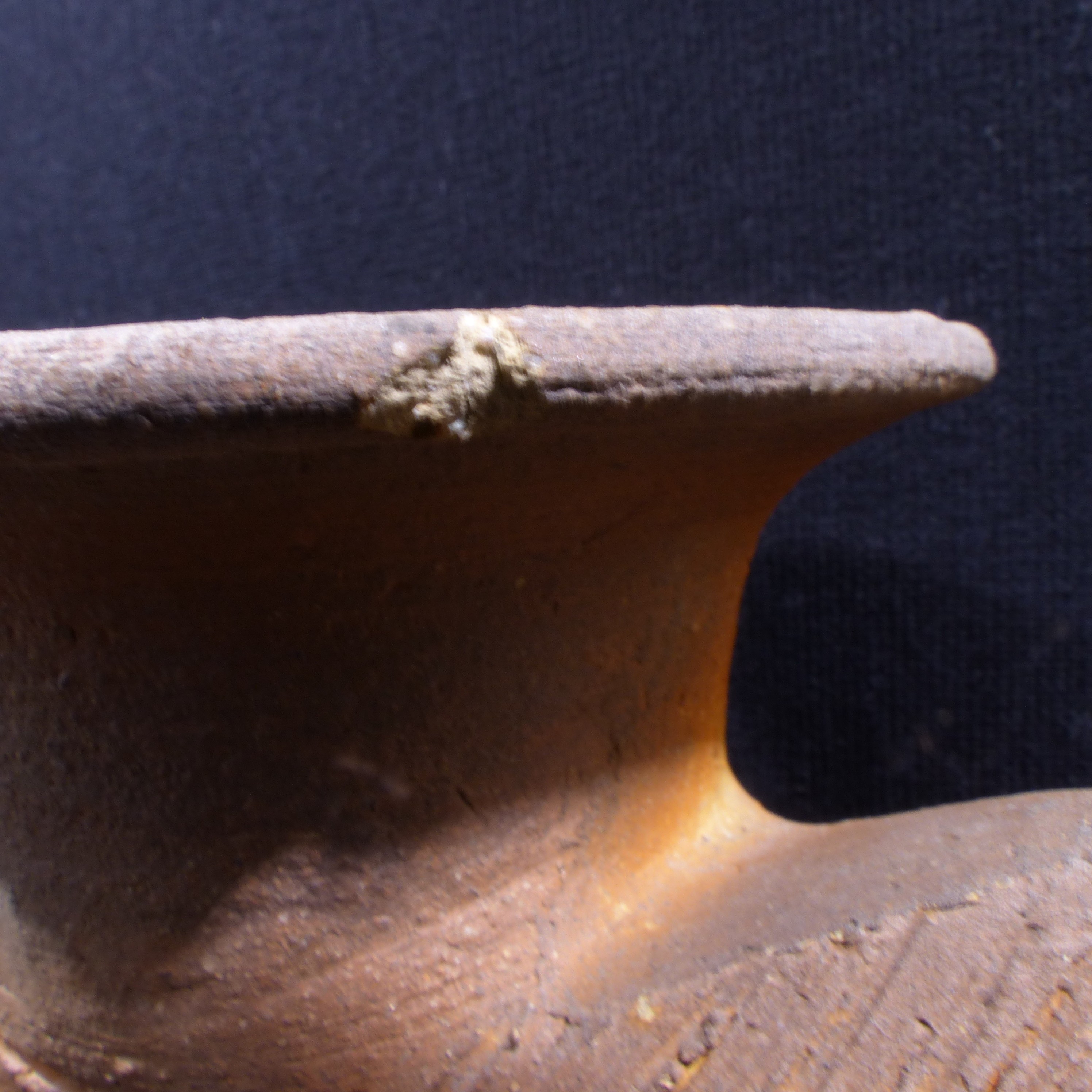 Voir photo 4 de Vase artisanal en céramique - Signé Univers Ceram Vase artisanal en céramique - Signé Univers Ceram Bon état - Vue 4 -
