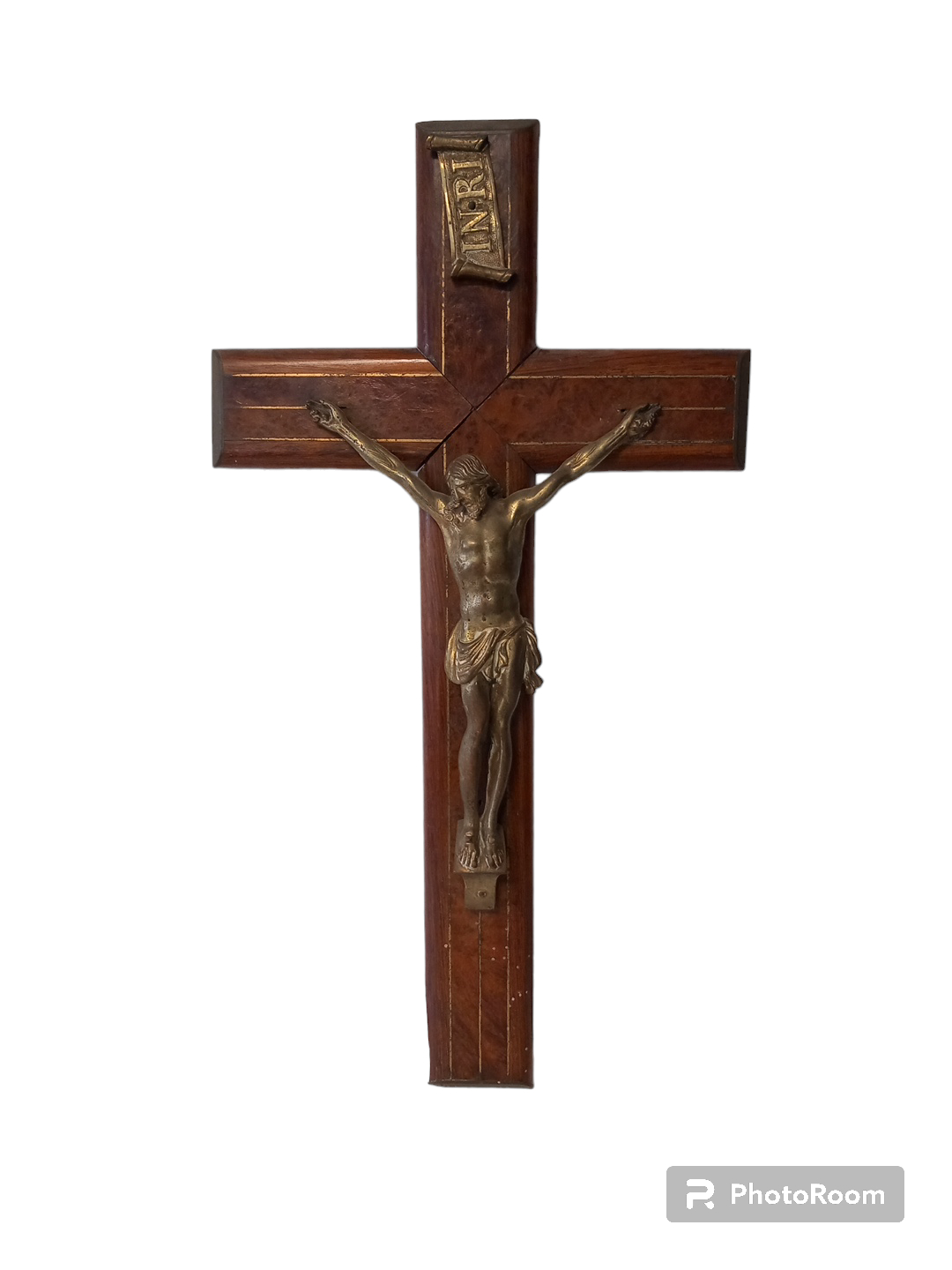 Acheter Crucifix Vintage En Bois Et Laiton Sculpture De jésus INRI Très bon état - 20,00 € Crucifix Vintage En Bois Et Laiton Sculpture De jésus INRI Très bon état - reconditionné disponible sur Label Emmaüs
