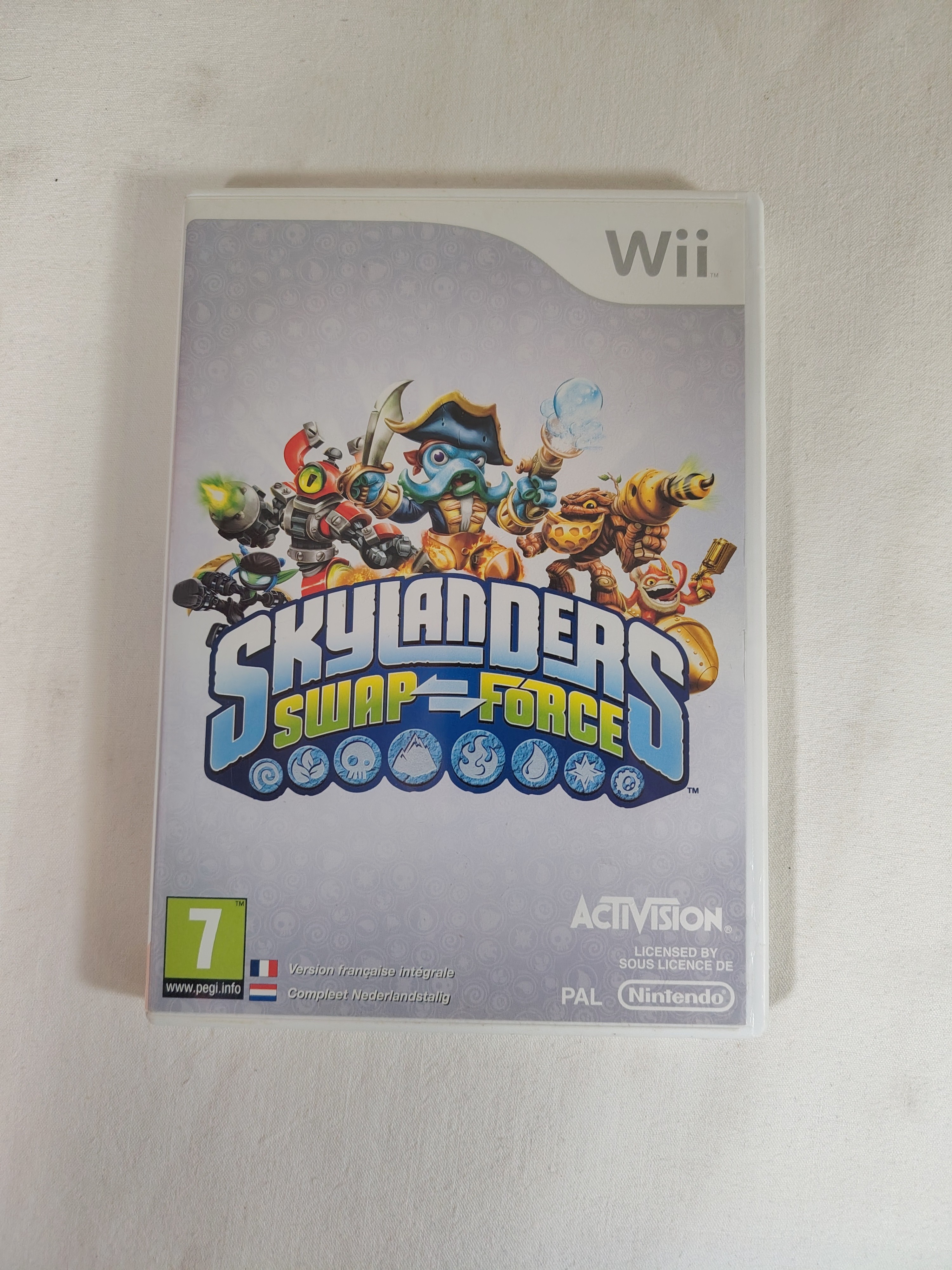 Lot figurines + jeux Skylanders swap-force Bon état - Vue 2 - 