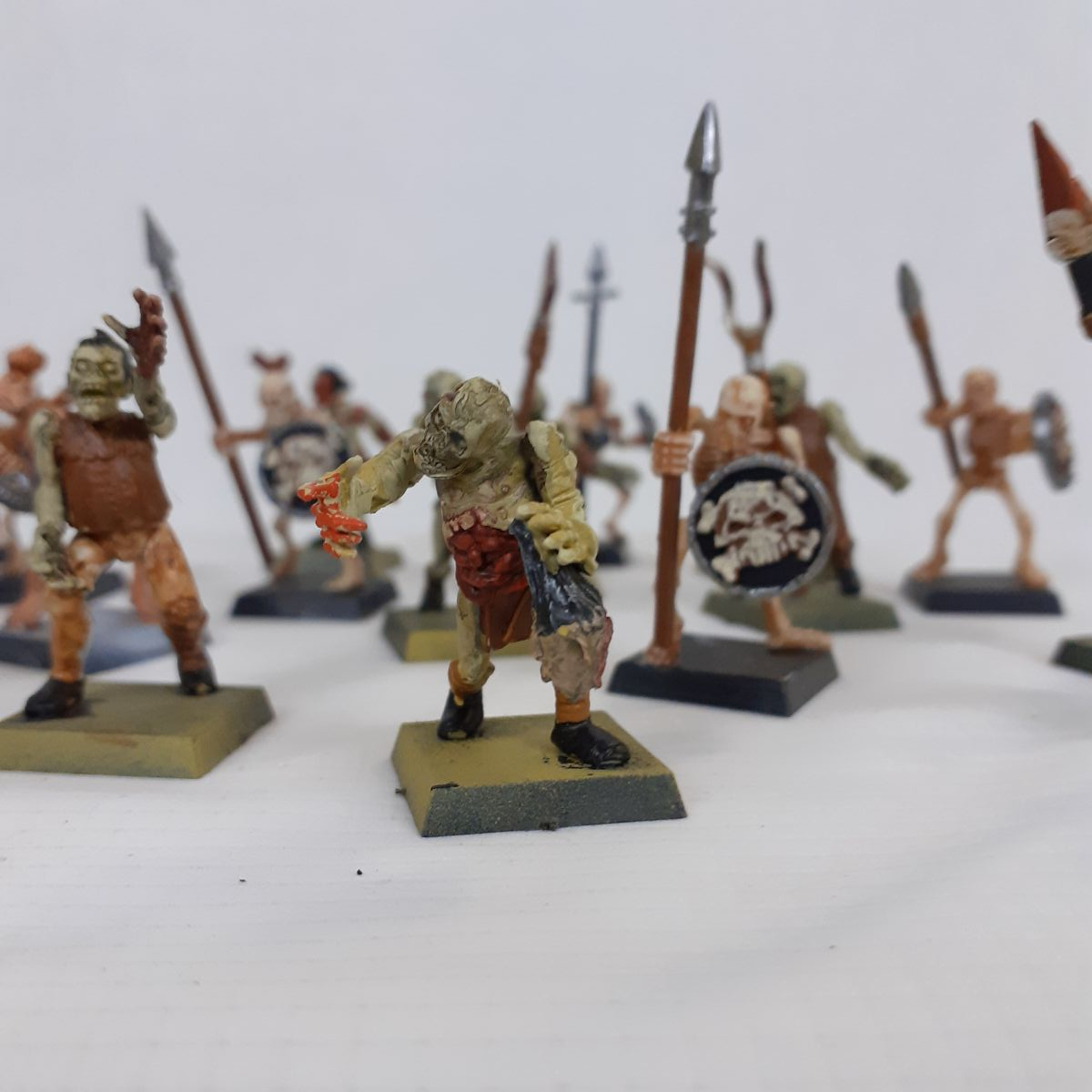 Voir photo 2 de Ensemble de 22 figurines - Morts vivants - Collection Ensemble de 22 figurines - Morts vivants - Collection Comme neuf - Vue 2 -