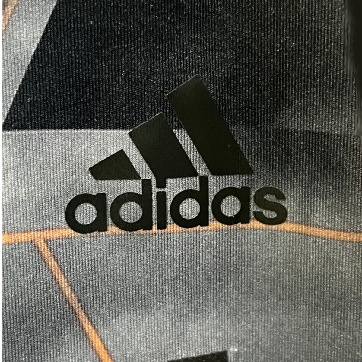 Pantacourt leggings de sport pour femme, Adidas, taille M - Très bon état - Photo 2